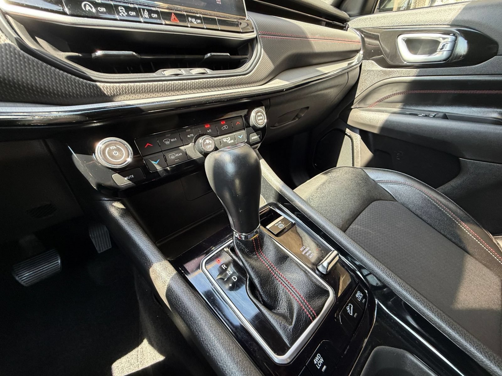 Thumbnail: 2025 Jeep Compass - 33