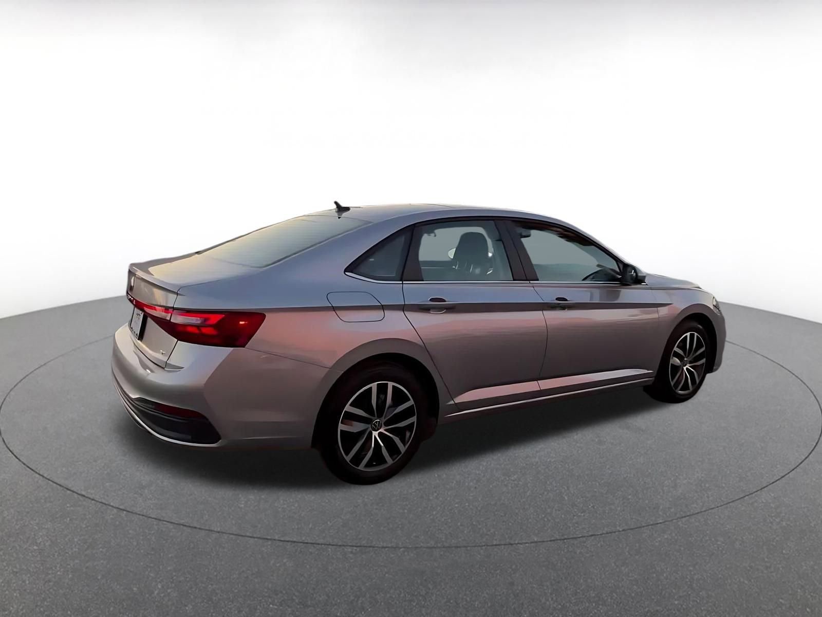 Thumbnail: 2025 Volkswagen Jetta - 12