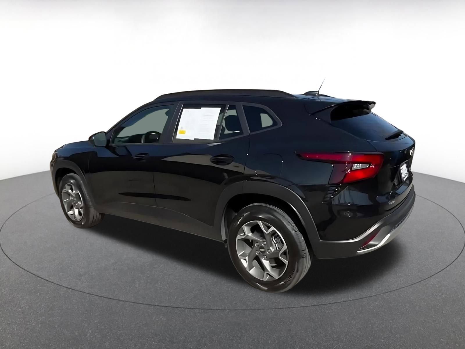 Thumbnail: 2025 Chevrolet Trax - 10