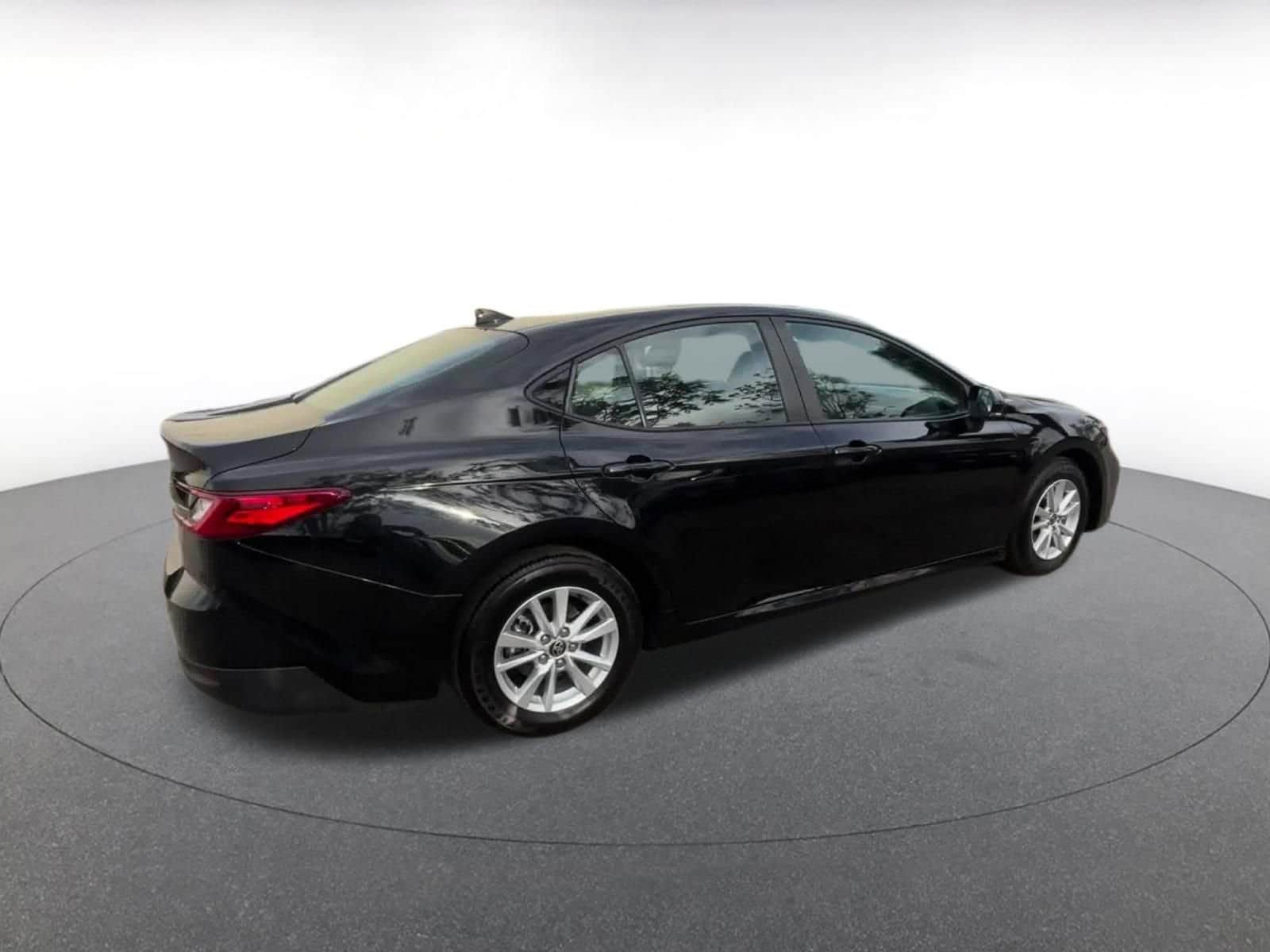 Thumbnail: 2025 Toyota Camry - 14