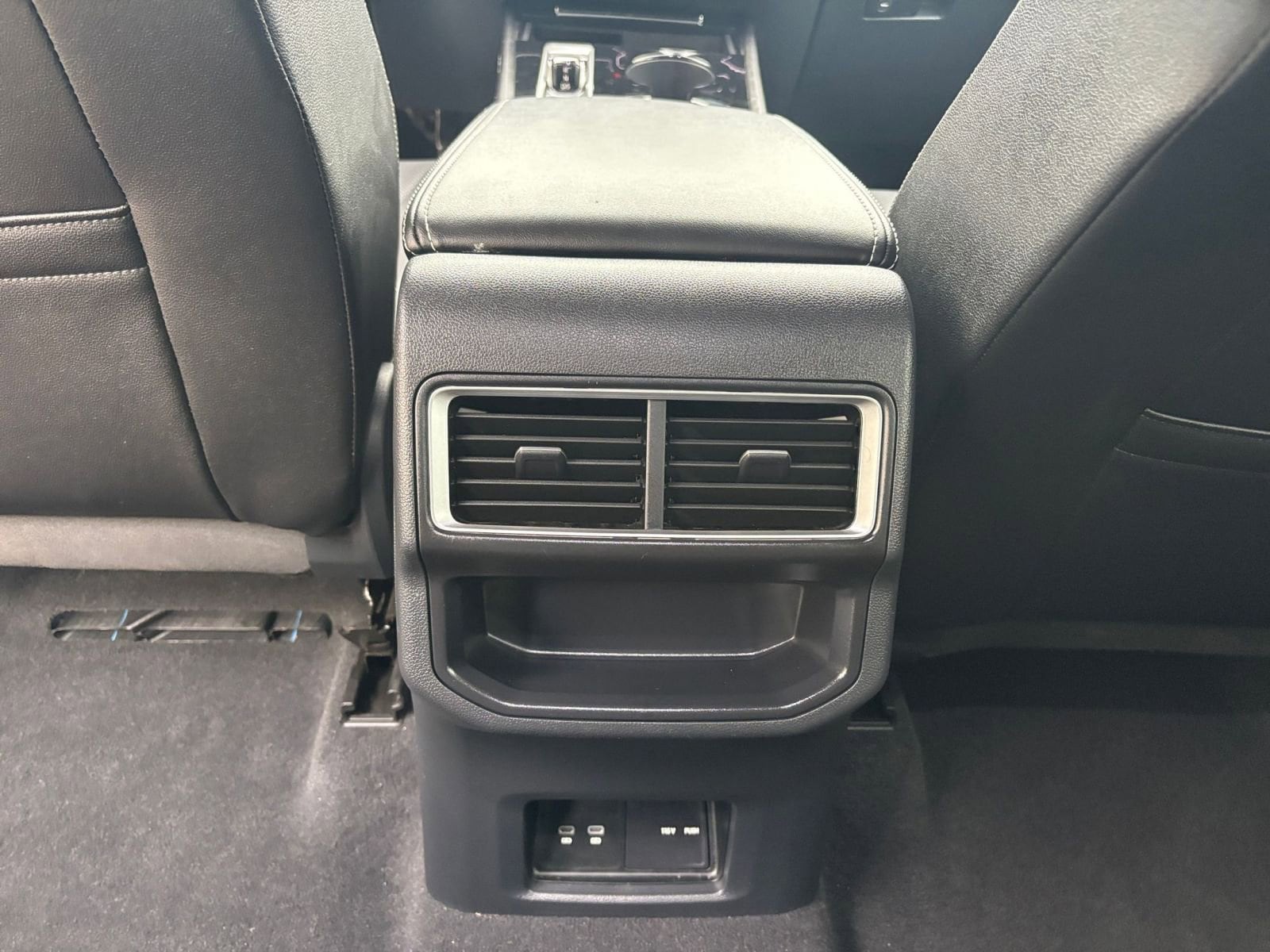 Thumbnail: 2025 Volkswagen Atlas - 24