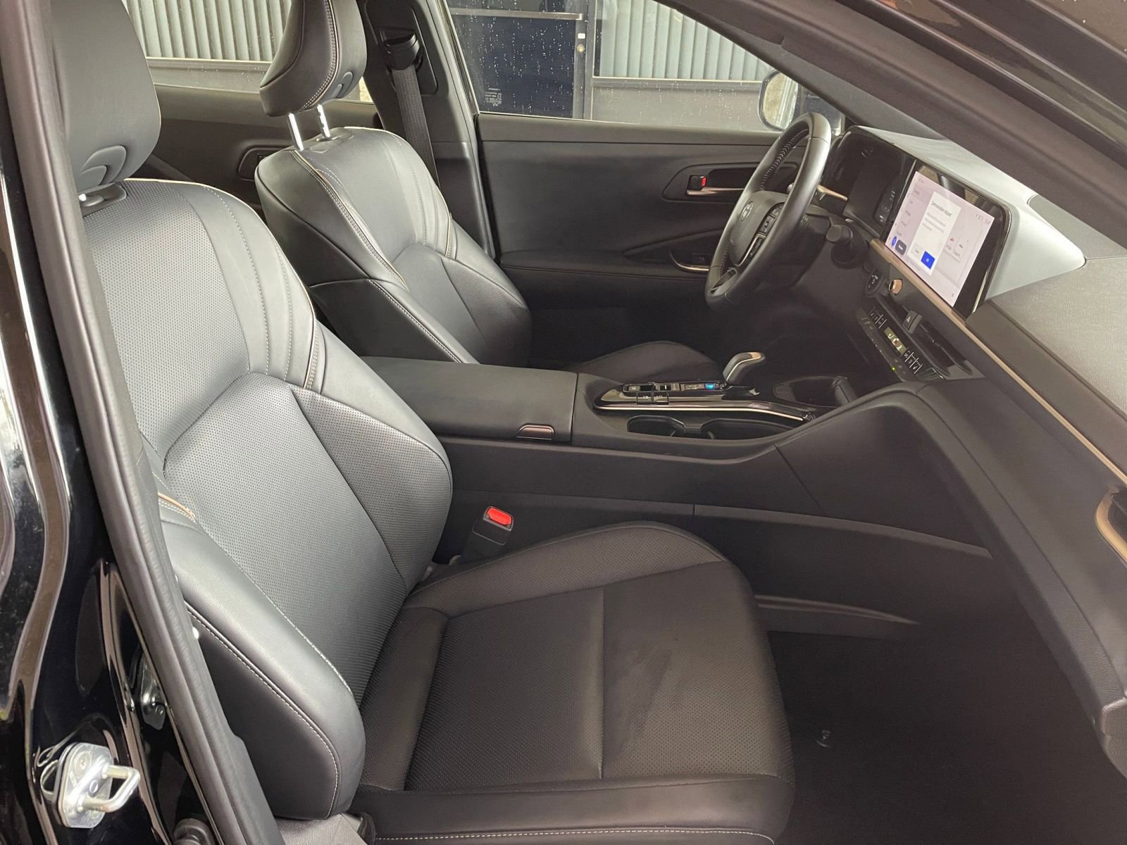 Thumbnail: 2025 Toyota Crown - 27