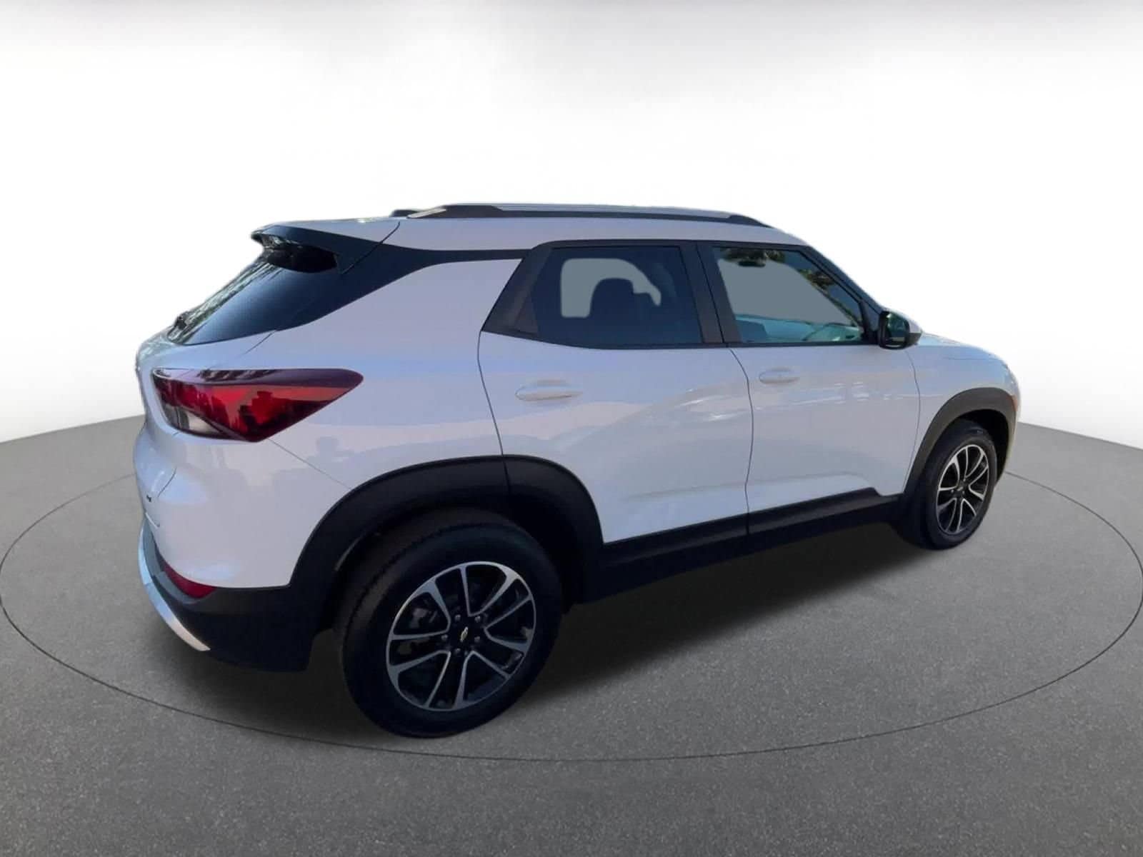 Thumbnail: 2025 Chevrolet TrailBlazer - 15