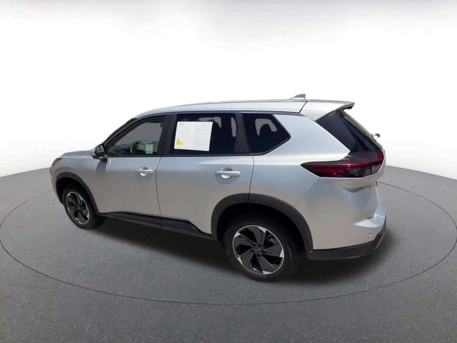 Thumbnail: 2025 Nissan Rogue - 10