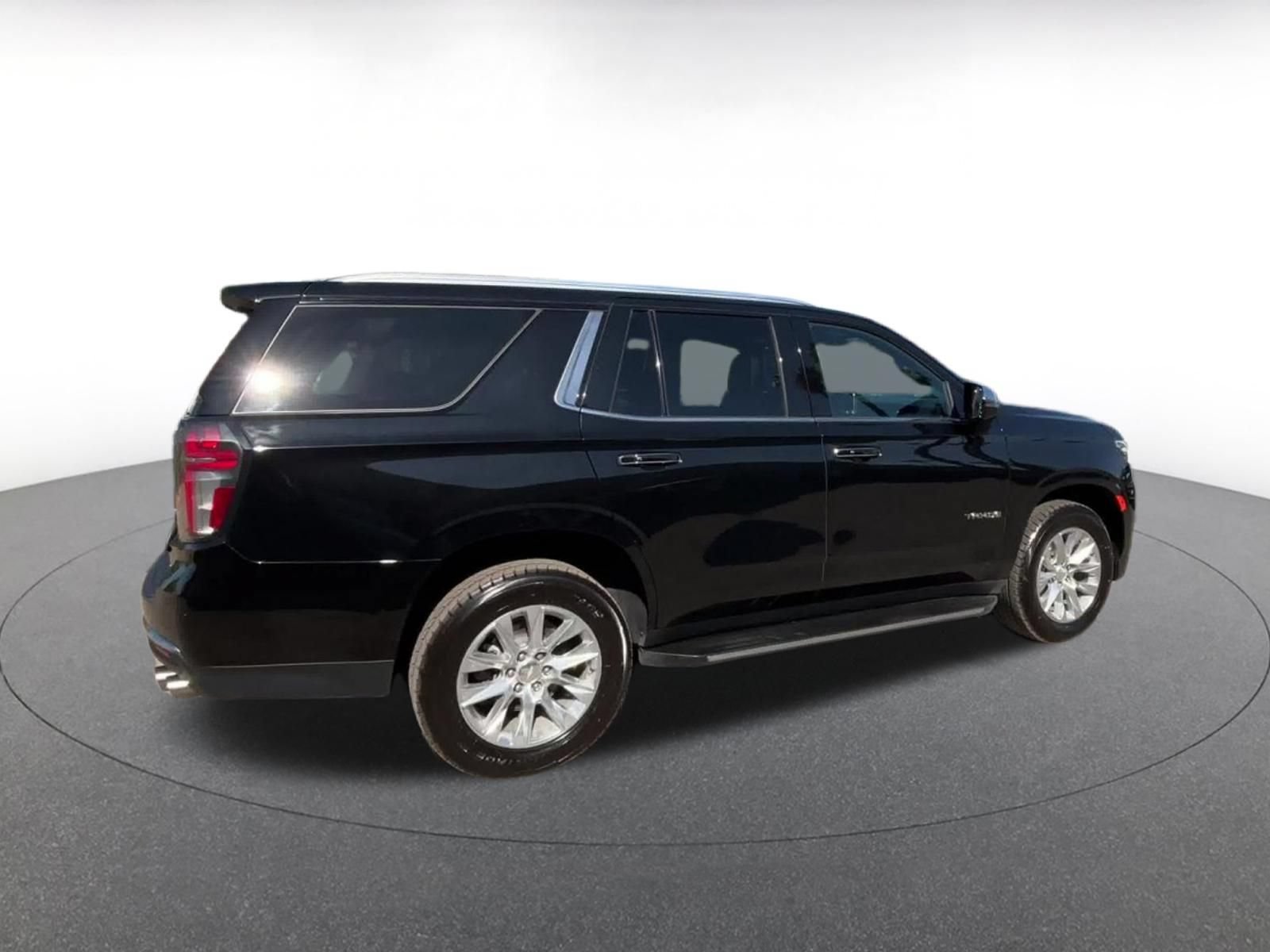 Thumbnail: 2023 Chevrolet Tahoe - 14