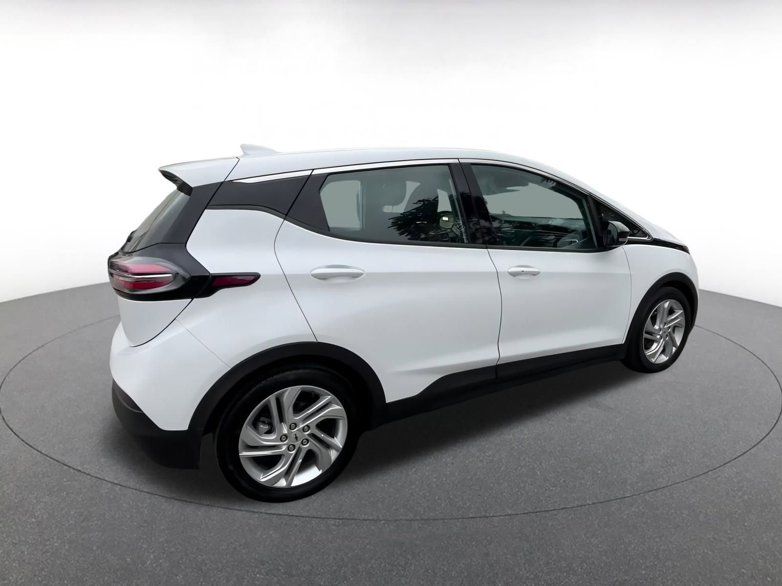 Thumbnail: 2023 Chevrolet Bolt EV - 15
