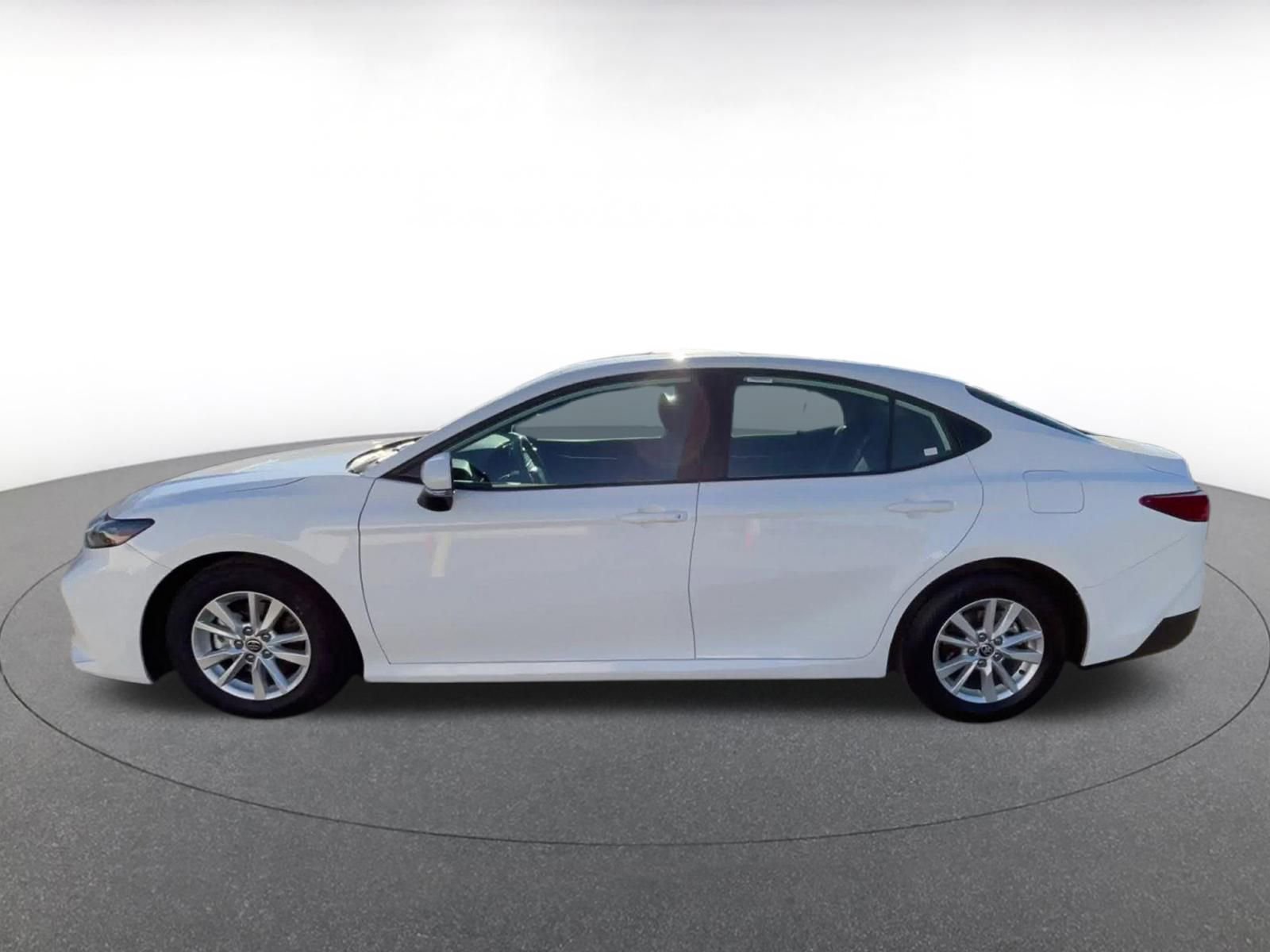 Thumbnail: 2025 Toyota Camry - 9