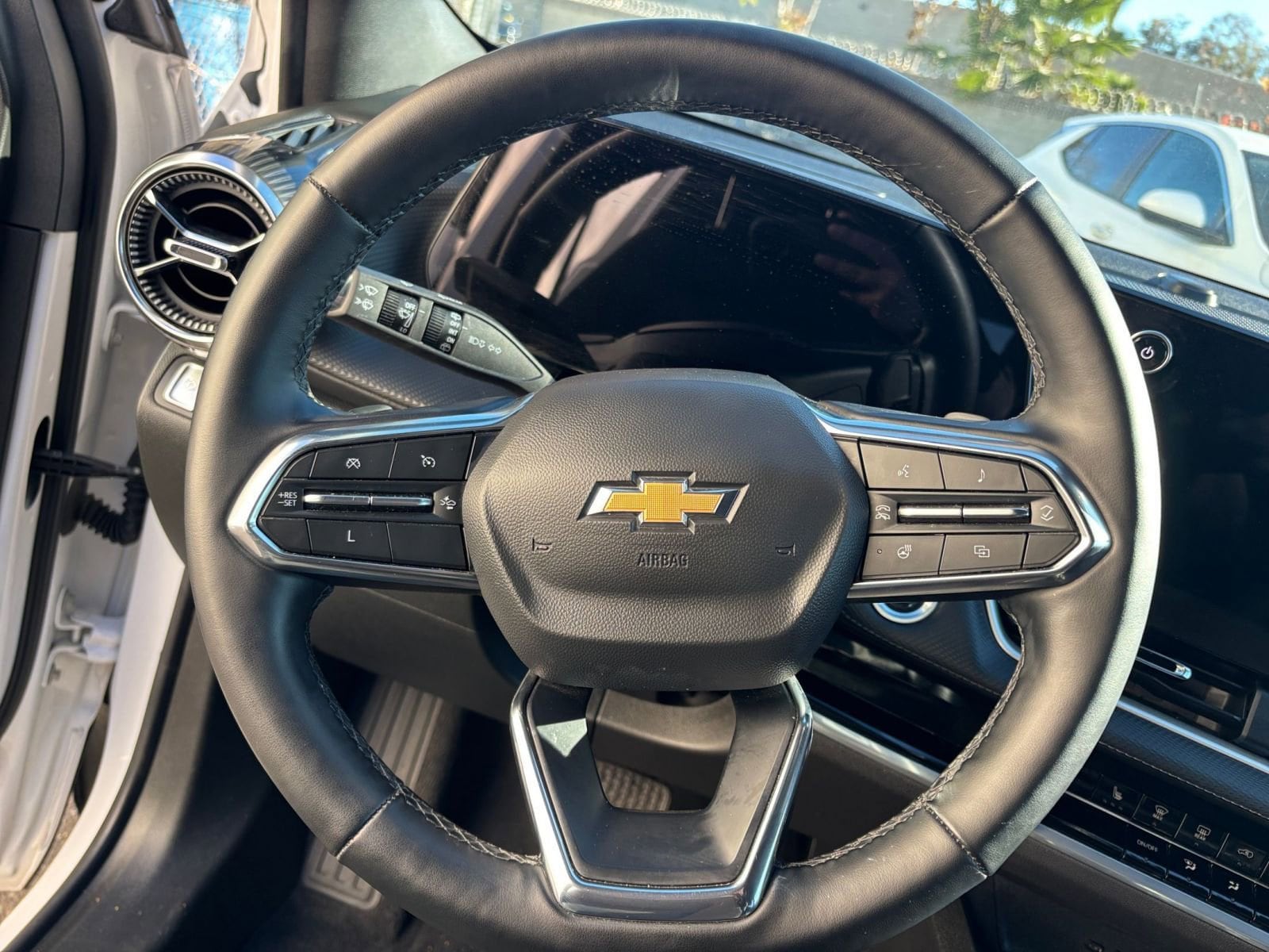 Thumbnail: 2025 Chevrolet Equinox - 28