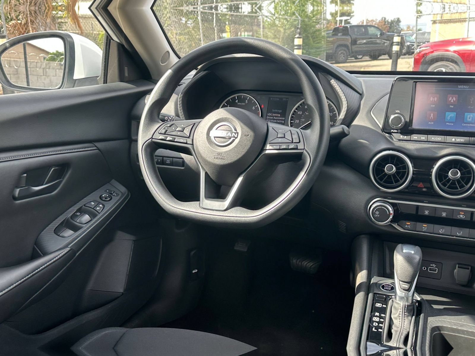 Thumbnail: 2025 Nissan Sentra - 32