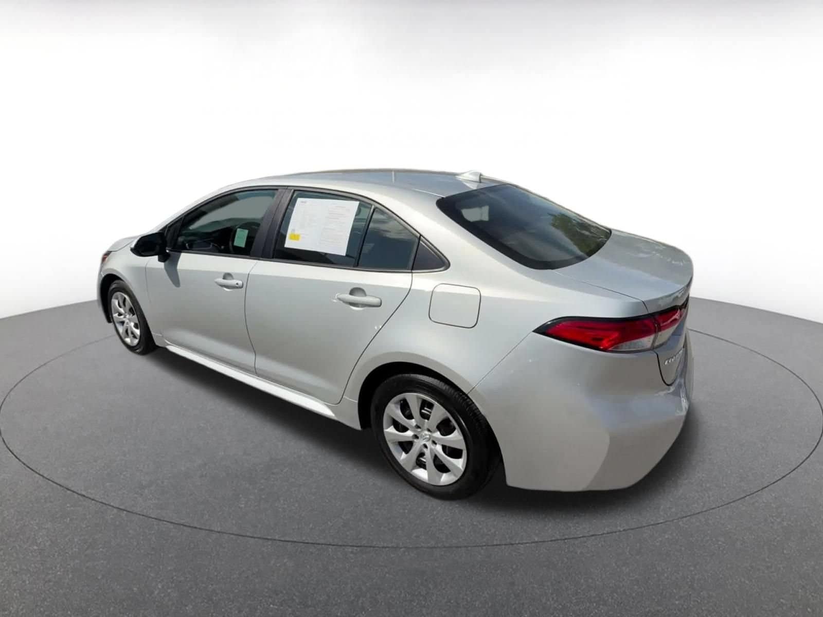 Thumbnail: 2025 Toyota Corolla - 10