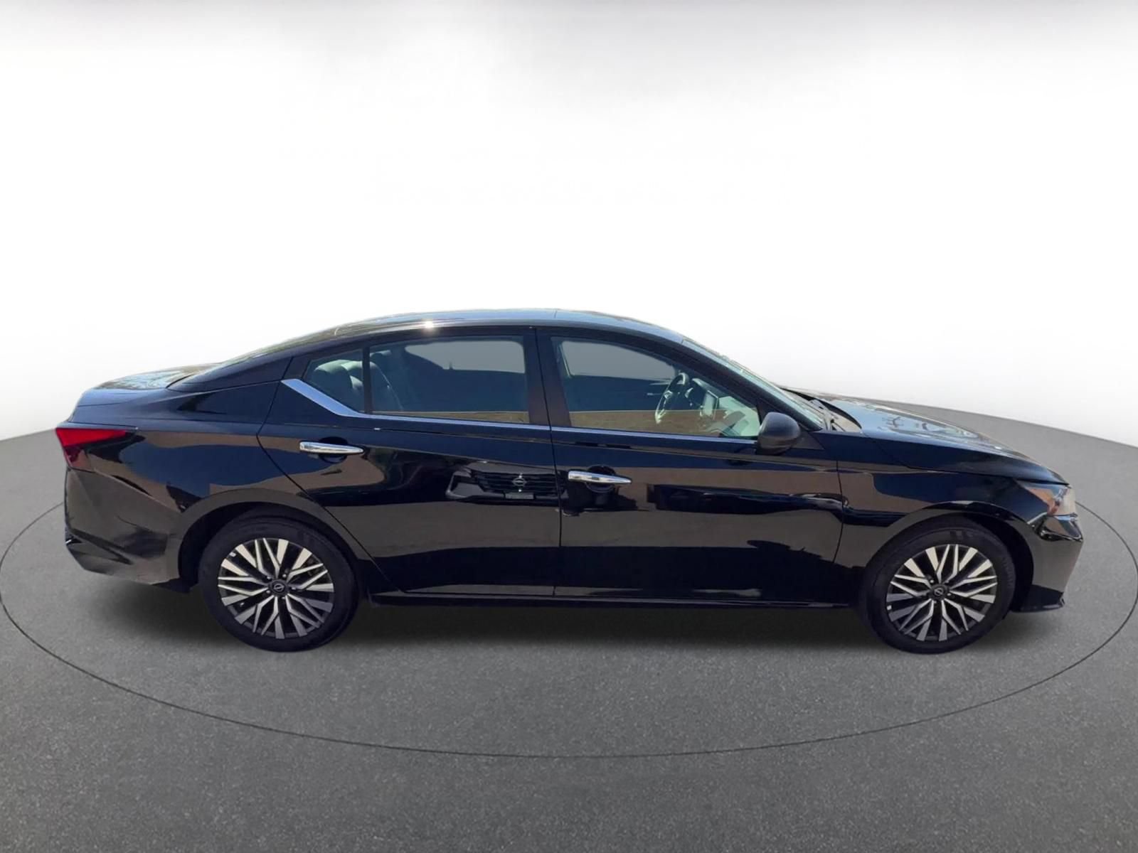 Thumbnail: 2025 Nissan Altima - 16