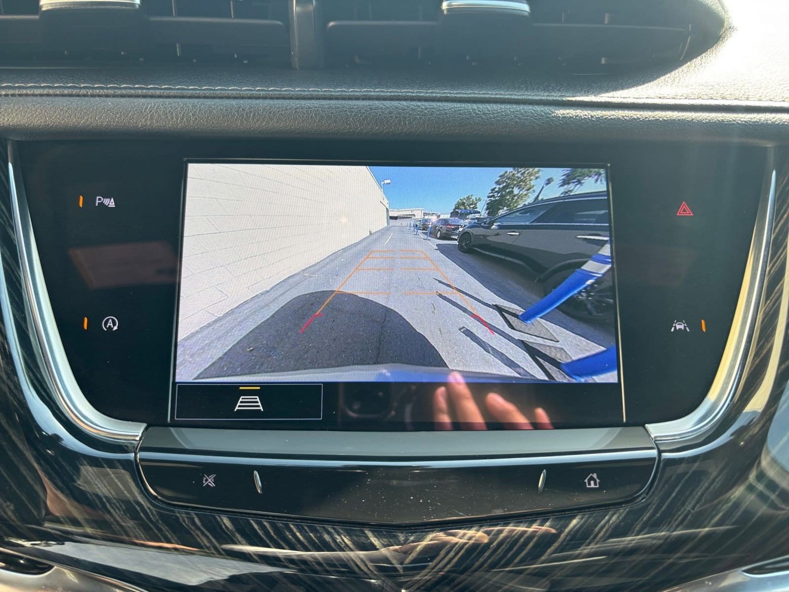 Thumbnail: 2023 Cadillac XT6 - 29