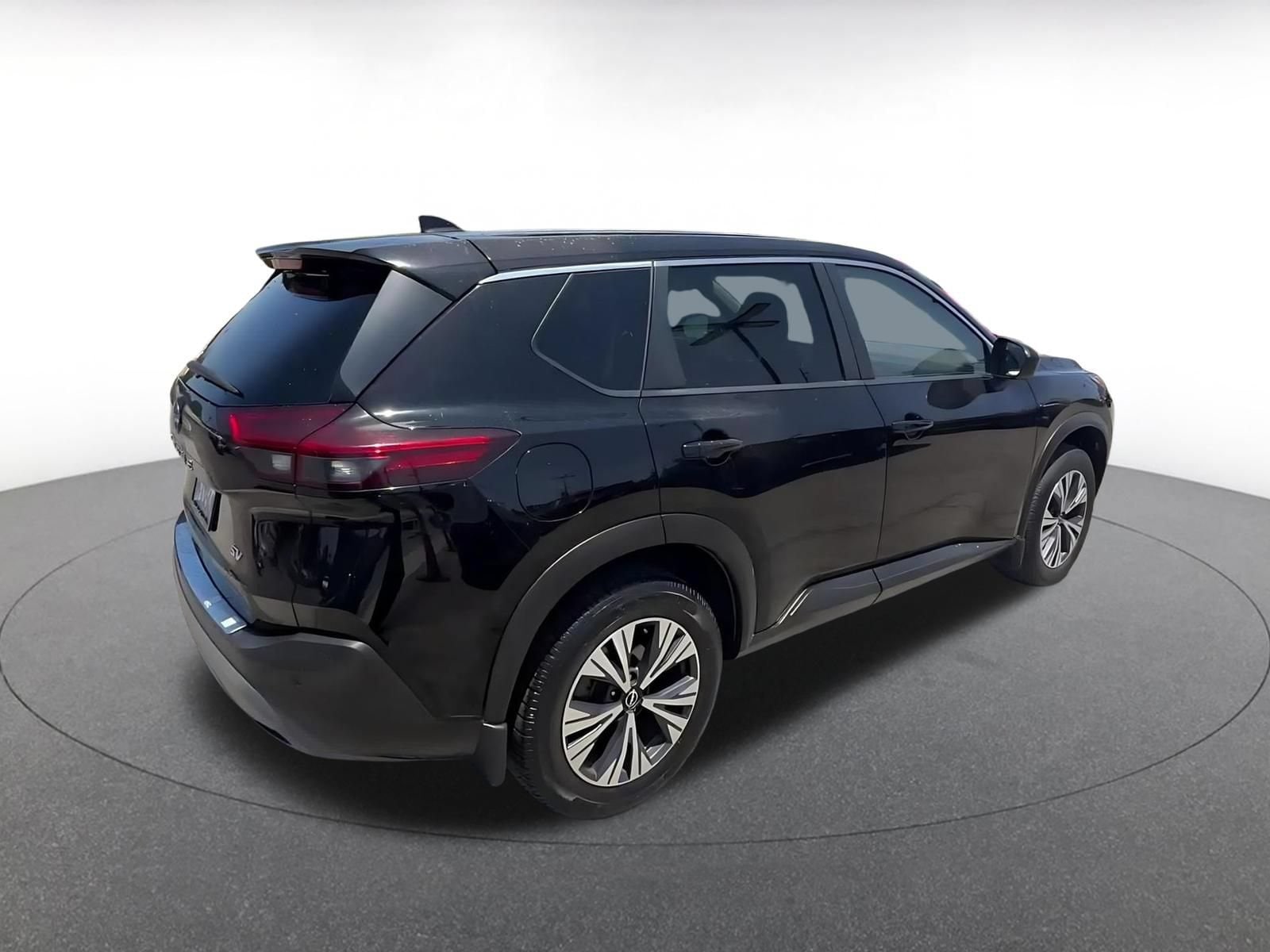 Thumbnail: 2023 Nissan Rogue - 15