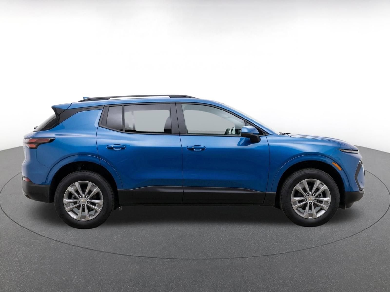 Thumbnail: 2025 Chevrolet Equinox - 10