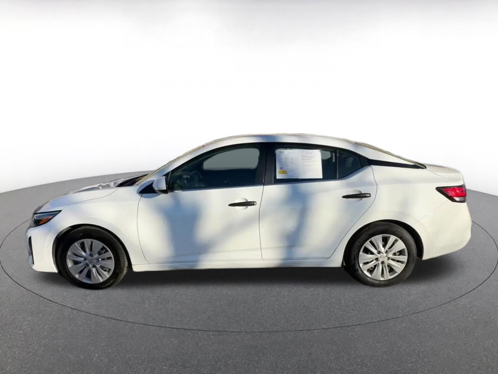 Thumbnail: 2025 Nissan Sentra - 9