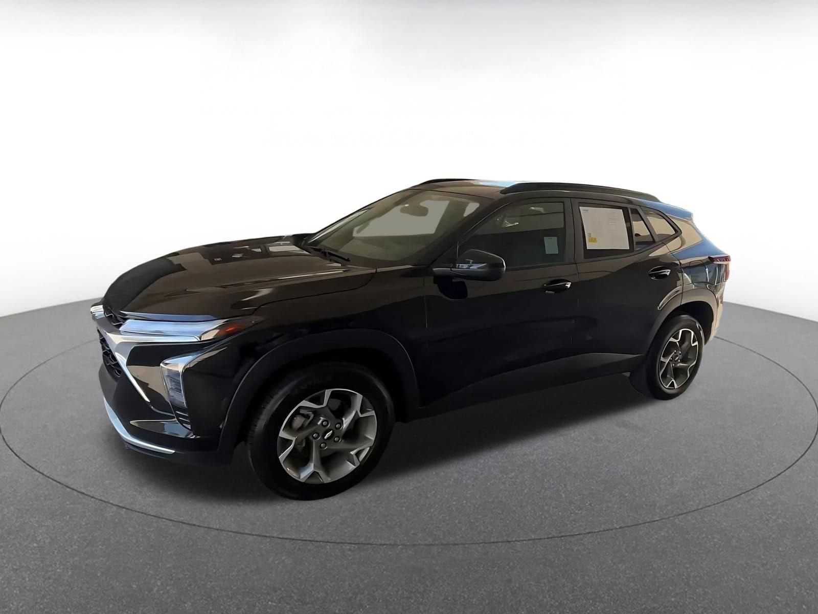 Thumbnail: 2025 Chevrolet Trax - 7