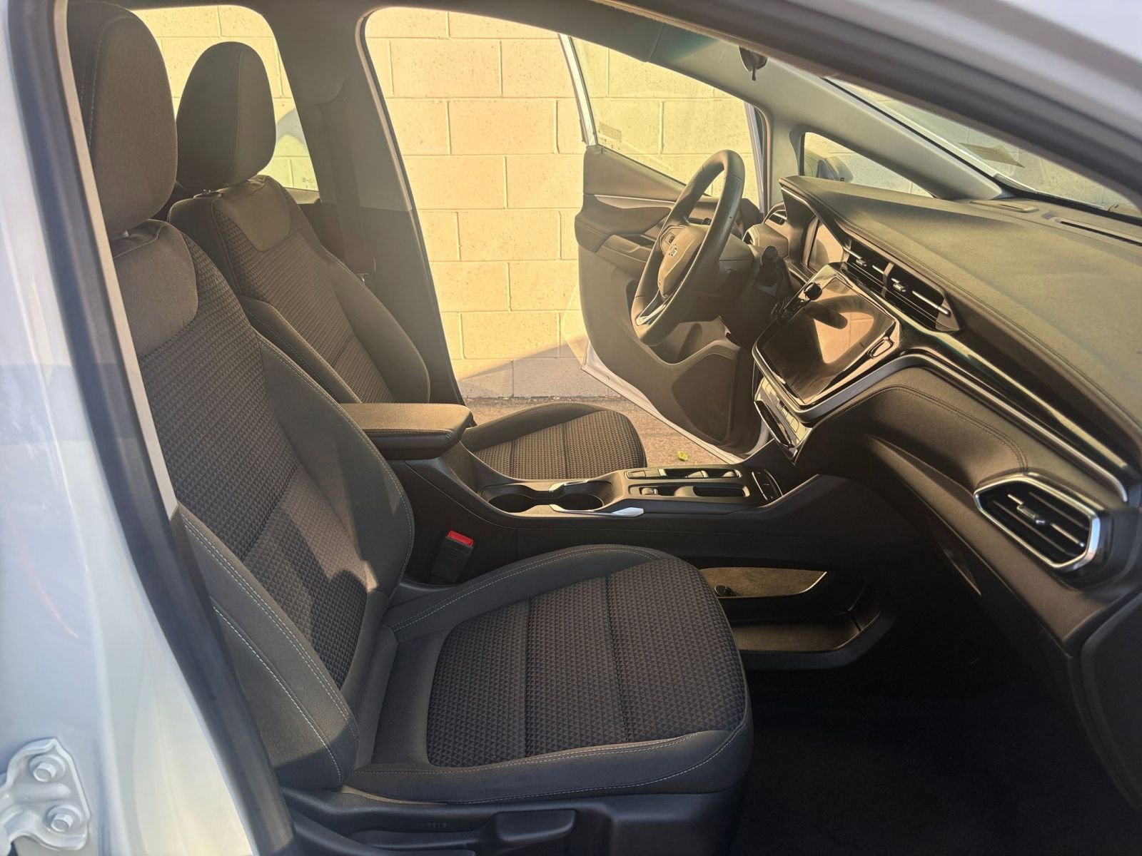Thumbnail: 2023 Chevrolet Bolt EV - 31