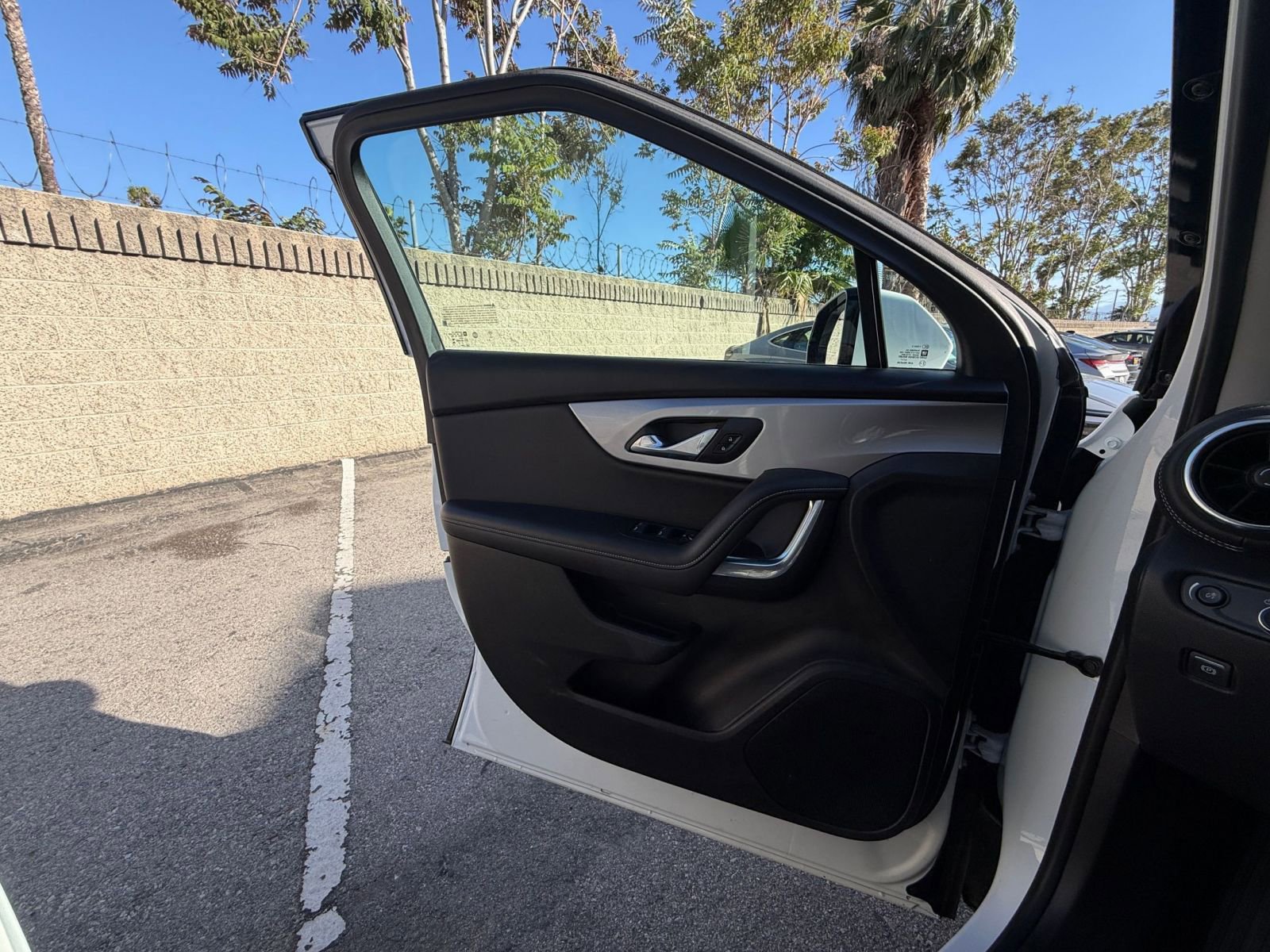 Thumbnail: 2025 Chevrolet Blazer - 18