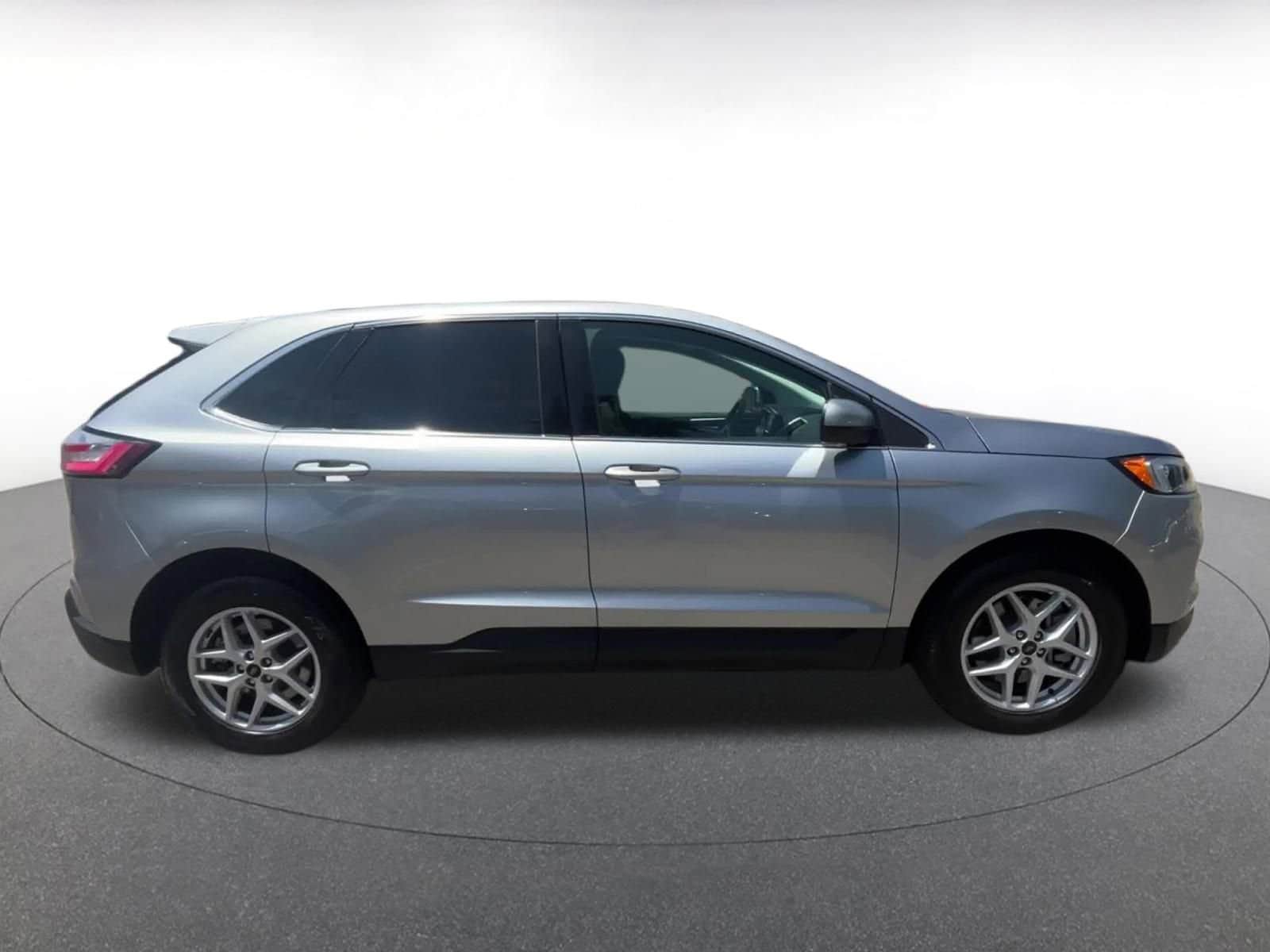 Thumbnail: 2024 Ford Edge - 16