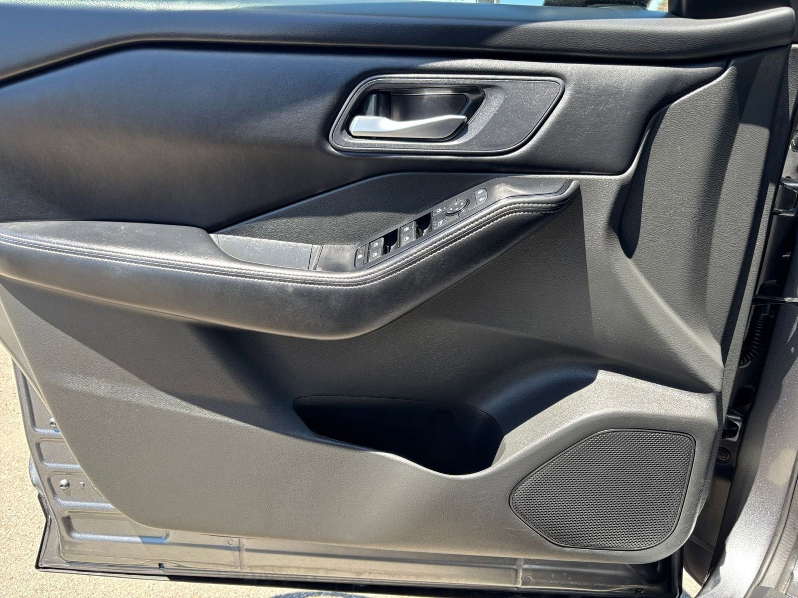 Thumbnail: 2025 Nissan Rogue - 18