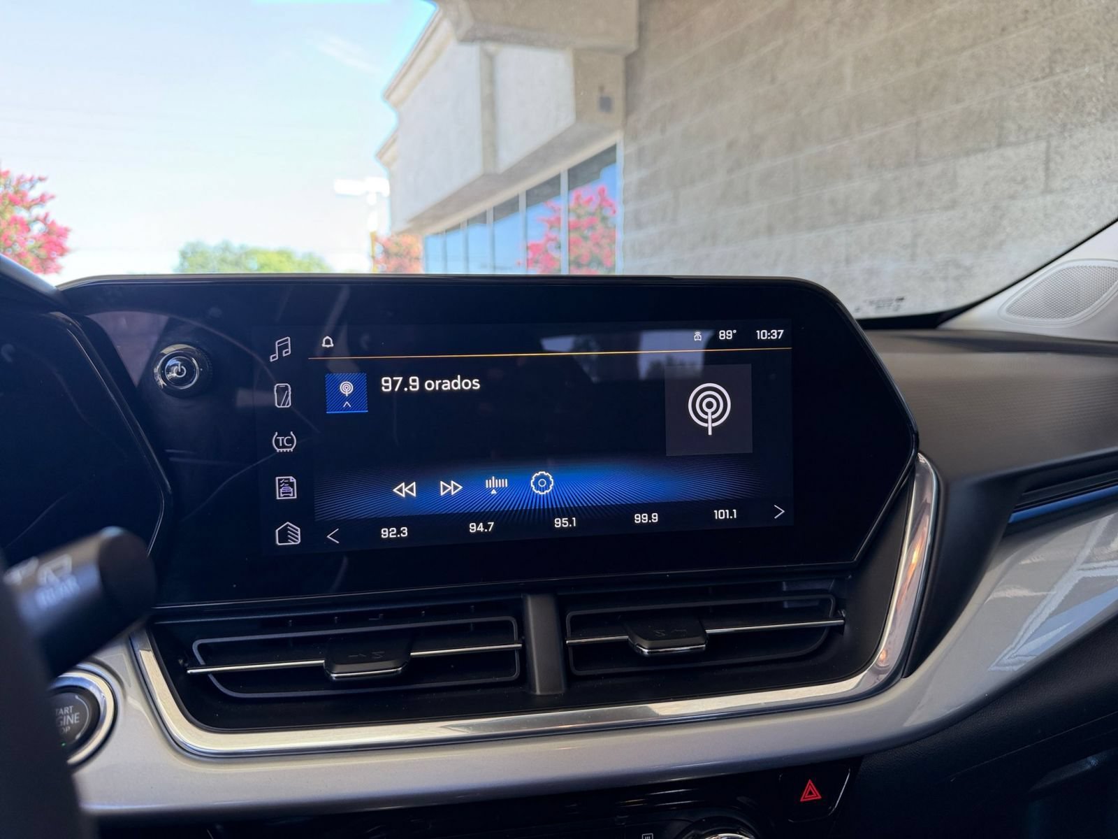 Thumbnail: 2025 Chevrolet Trax - 19