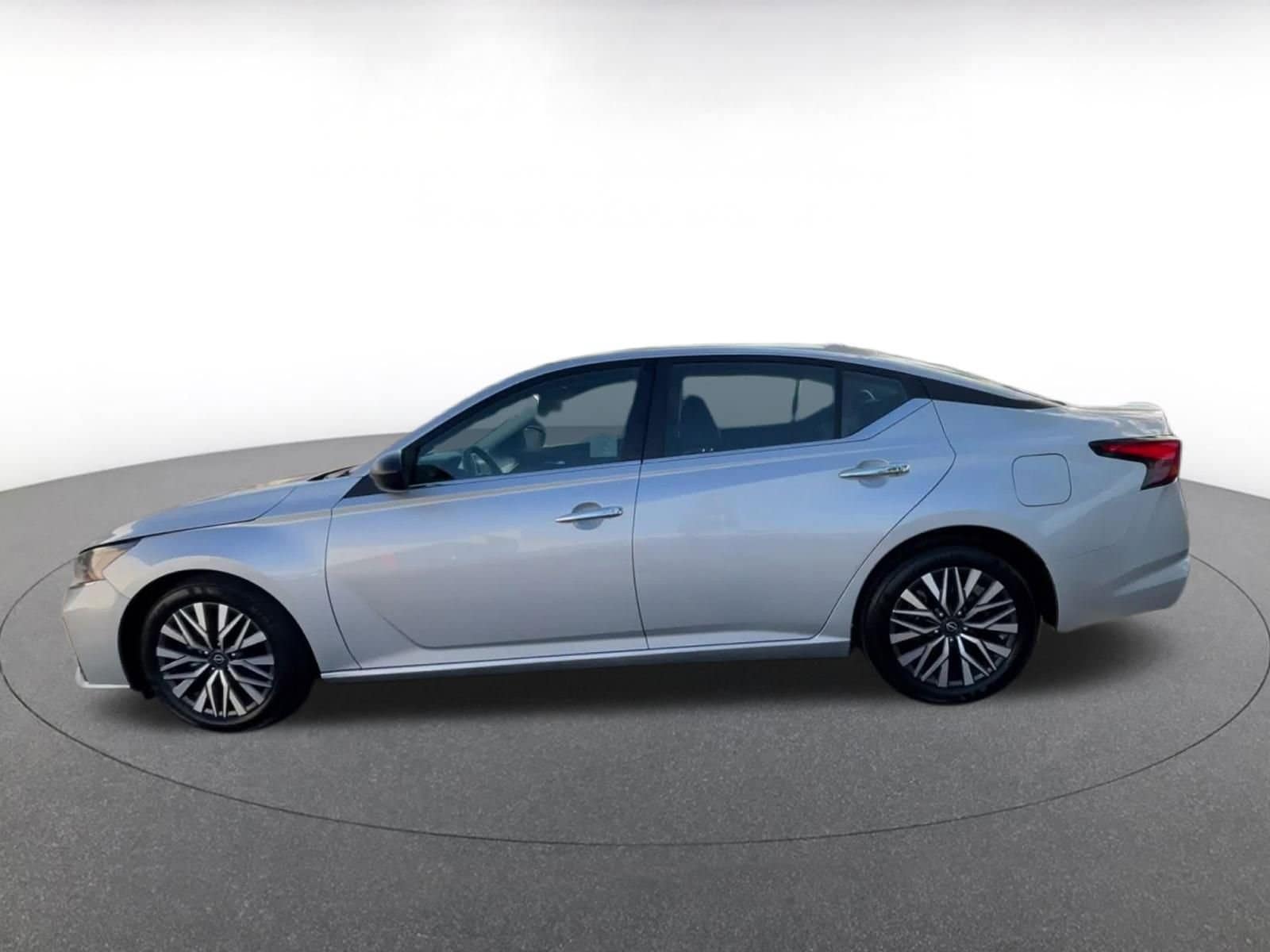 Thumbnail: 2024 Nissan Altima - 9