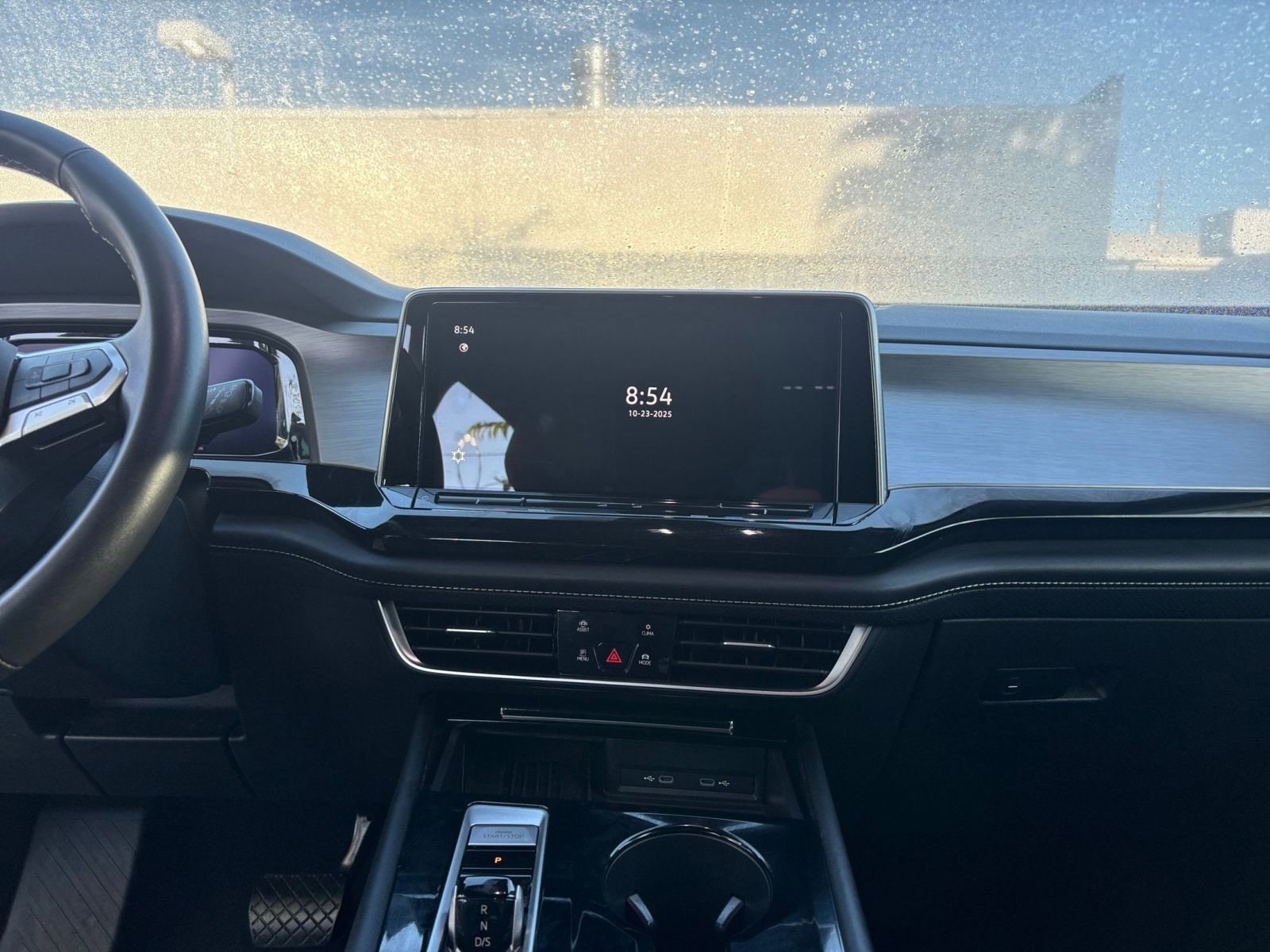 Thumbnail: 2025 Volkswagen Atlas - 18