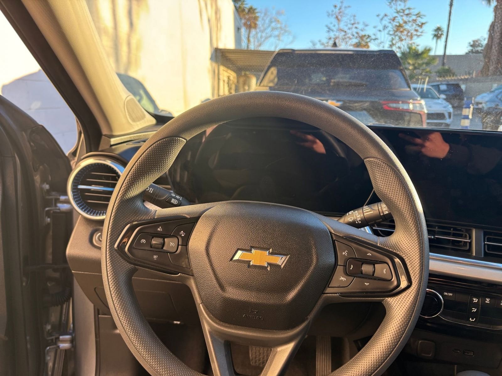 Thumbnail: 2025 Chevrolet Trax - 34