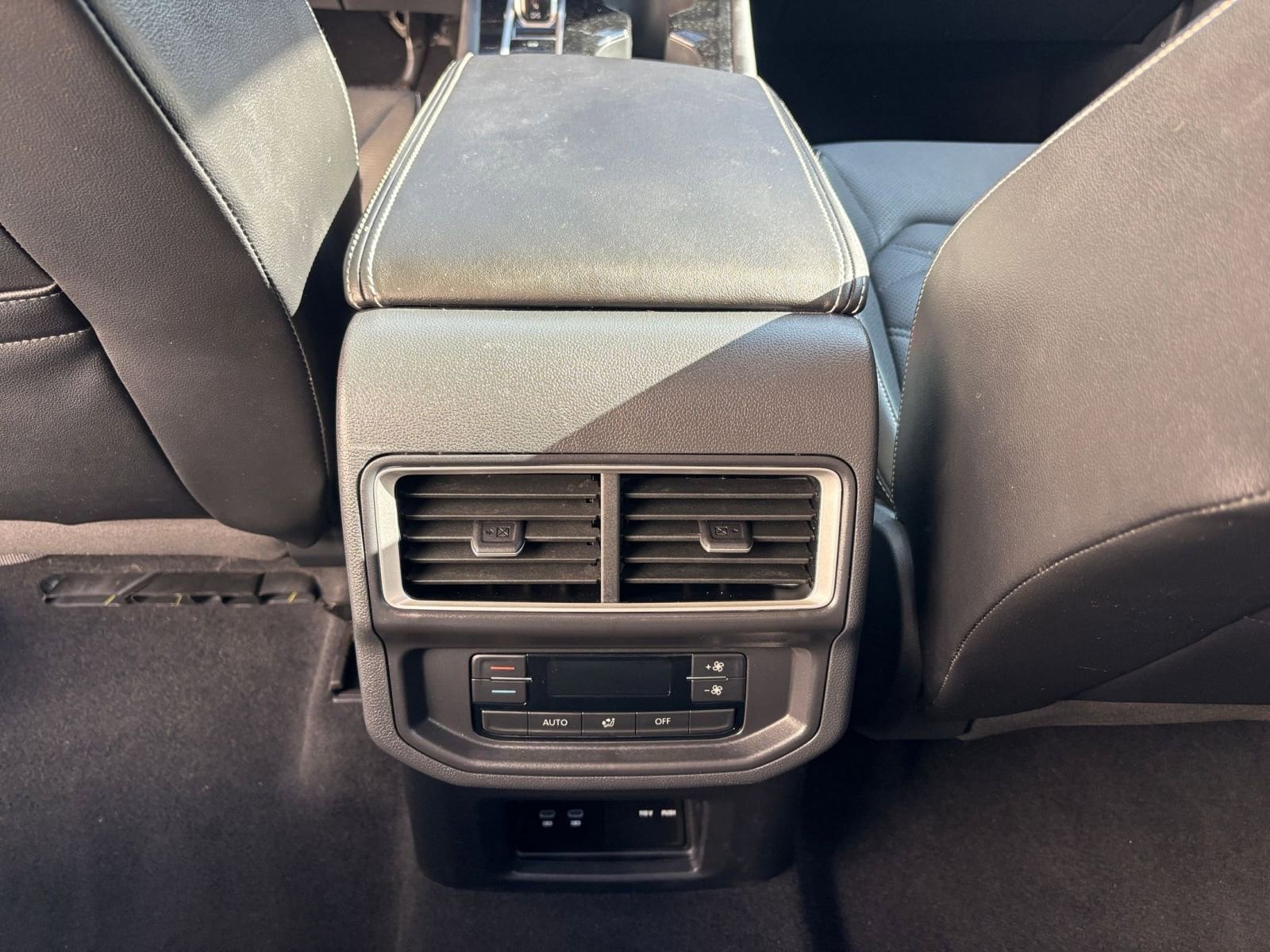 Thumbnail: 2025 Volkswagen Atlas - 25