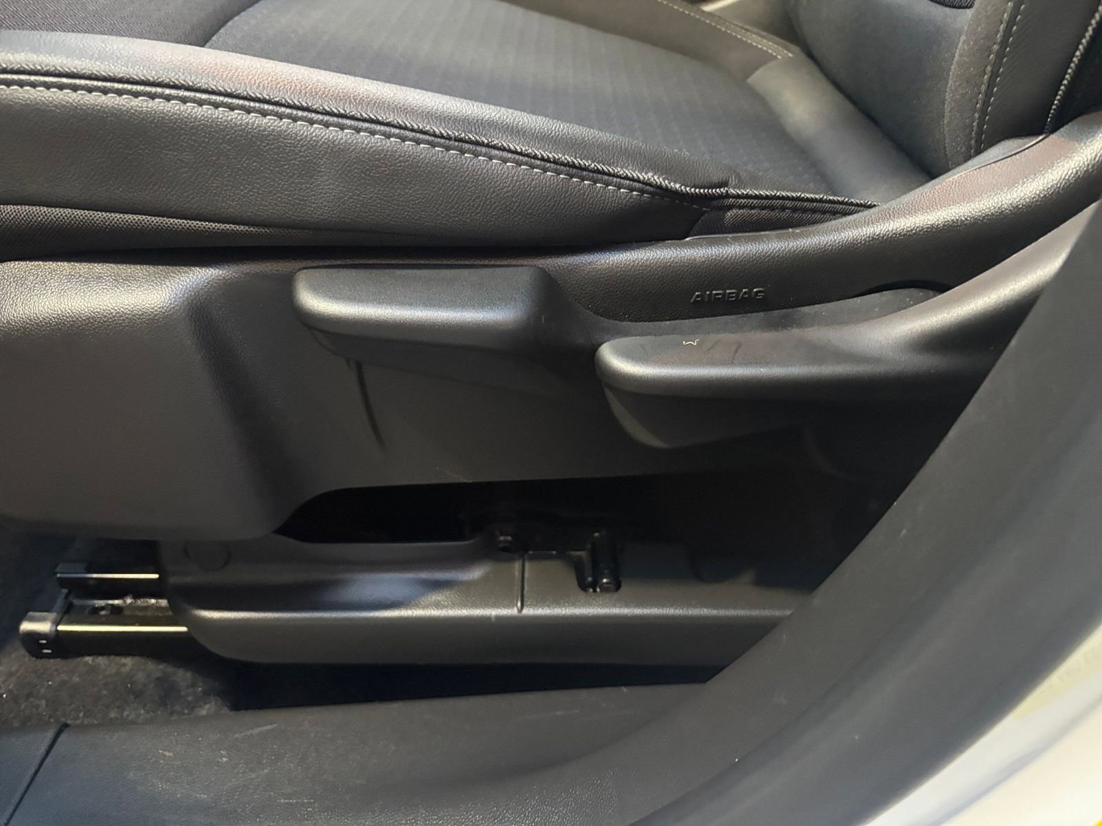 Thumbnail: 2025 Buick Encore GX - 23