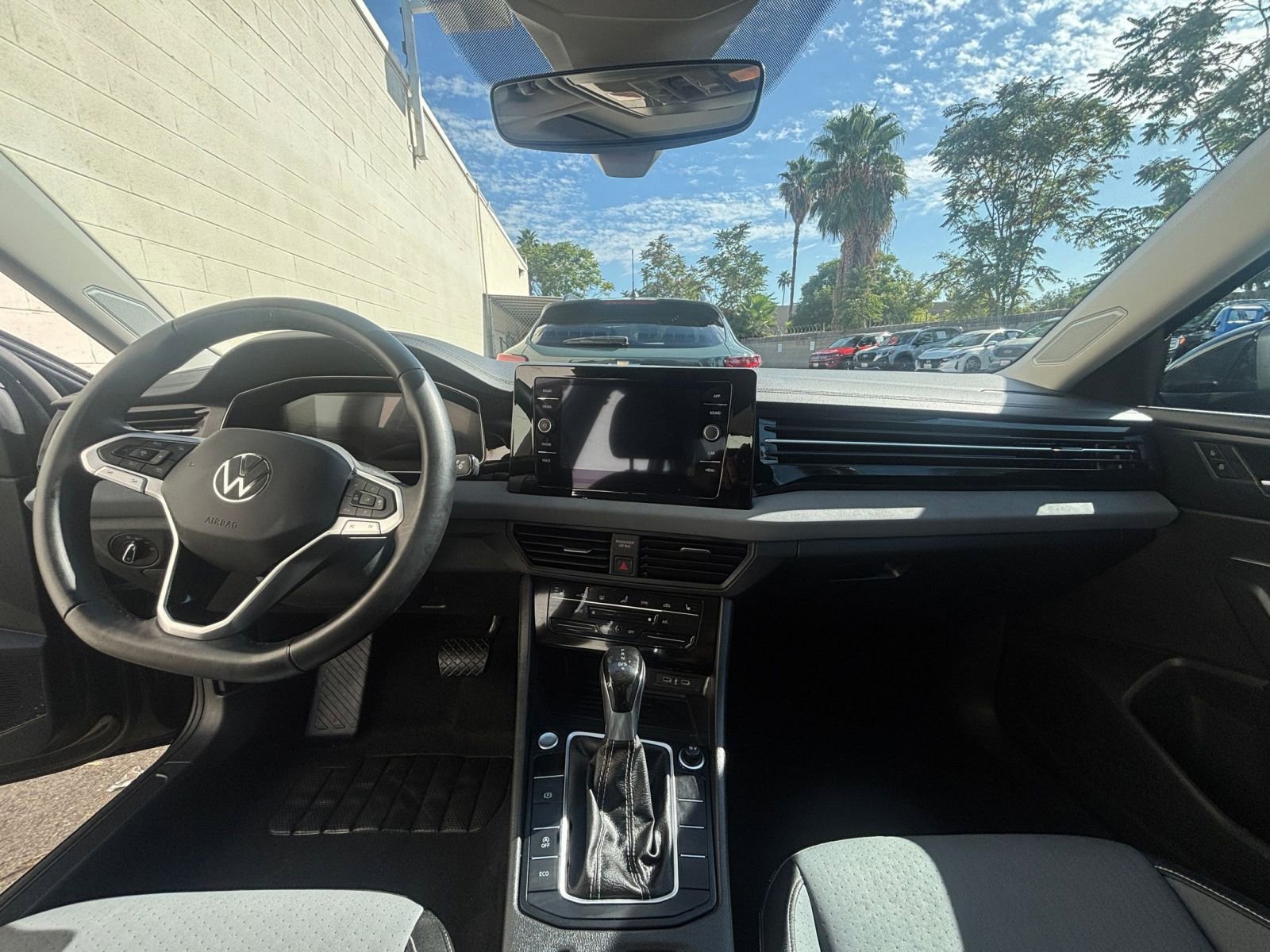 Thumbnail: 2025 Volkswagen Jetta - 33