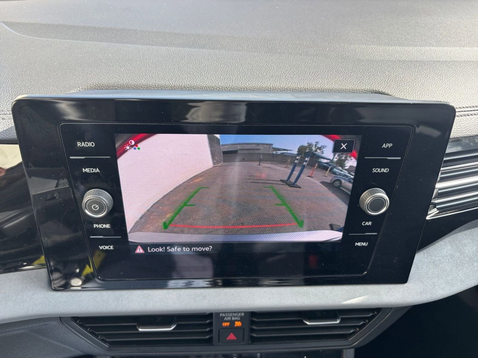 Thumbnail: 2025 Volkswagen Jetta - 17