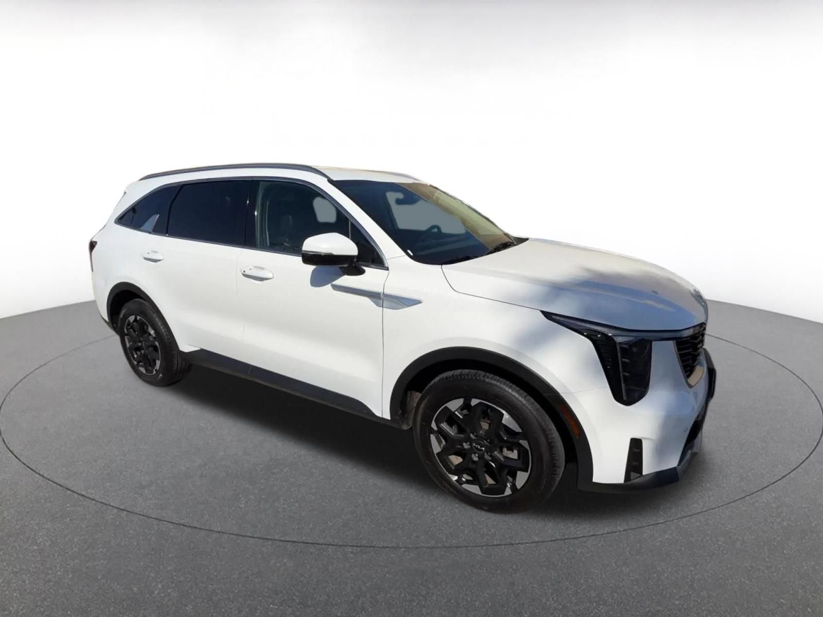 Thumbnail: 2024 Kia Sorento - 2
