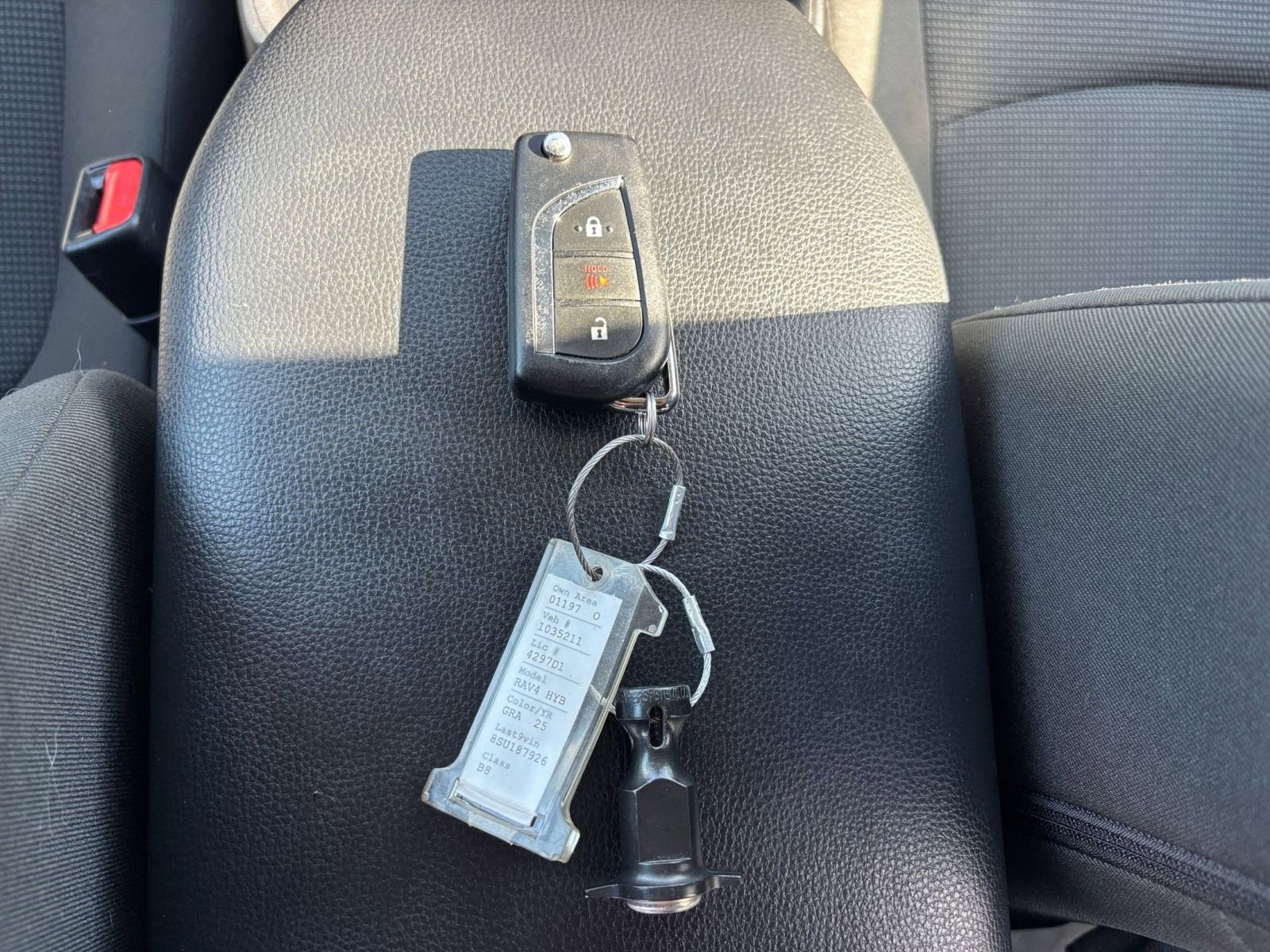 Thumbnail: 2025 Toyota RAV4 - 21