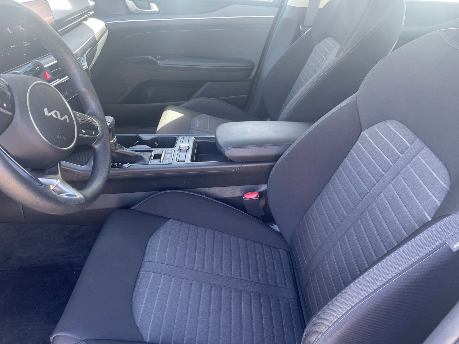 Thumbnail: 2025 Kia K5 - 25