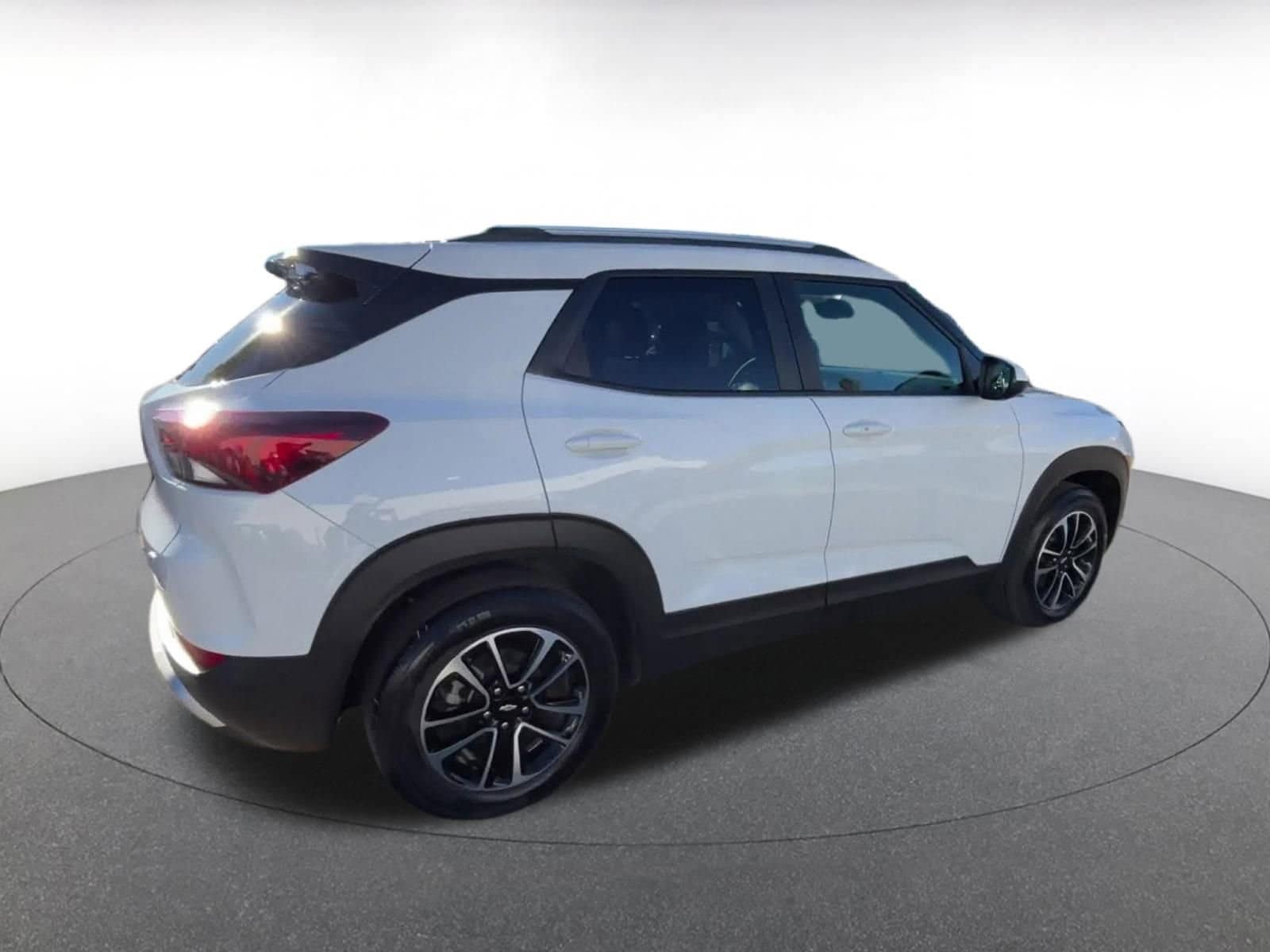 Thumbnail: 2025 Chevrolet TrailBlazer - 14