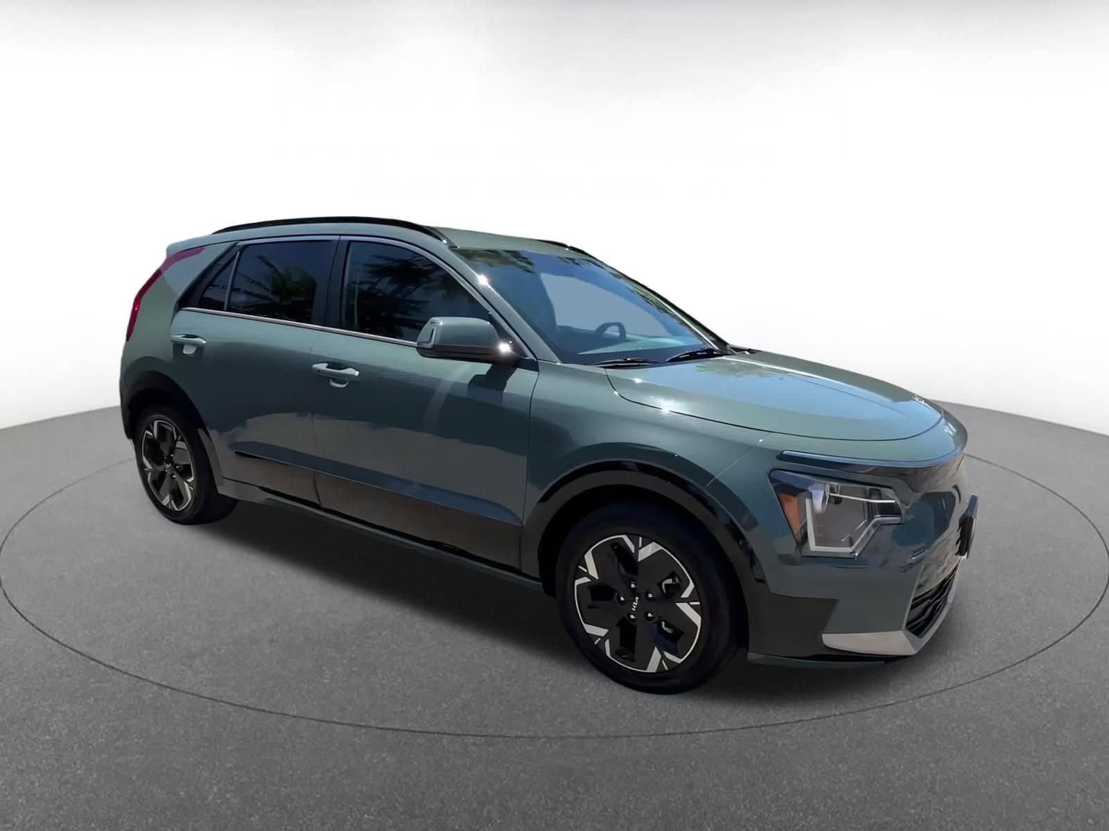 Thumbnail: 2023 Kia Niro - 2