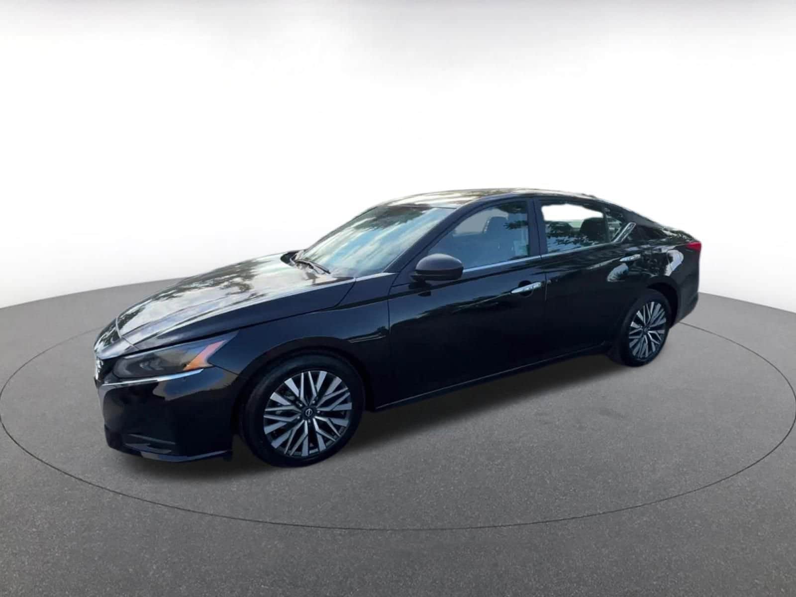 Thumbnail: 2024 Nissan Altima - 9