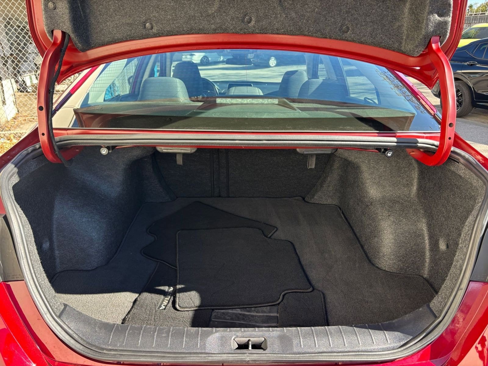 Thumbnail: 2025 Nissan Altima - 31