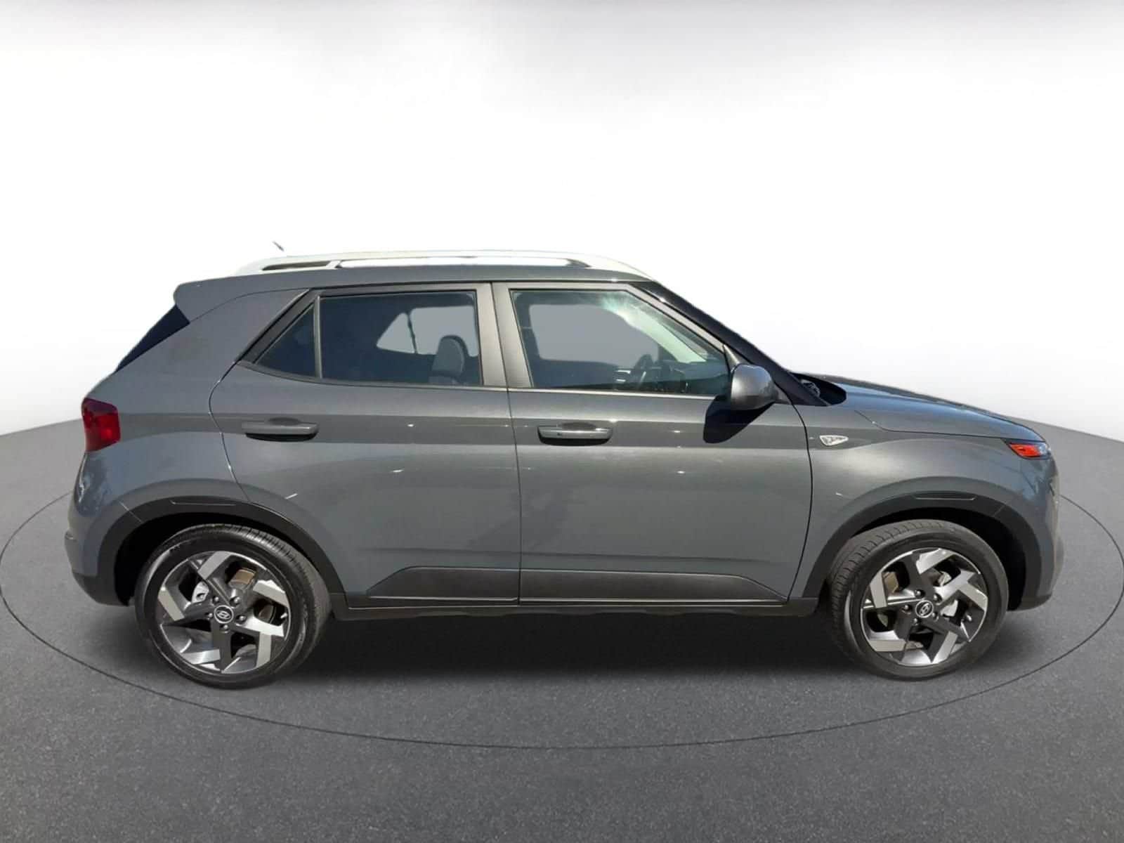 Thumbnail: 2025 Hyundai Venue - 15