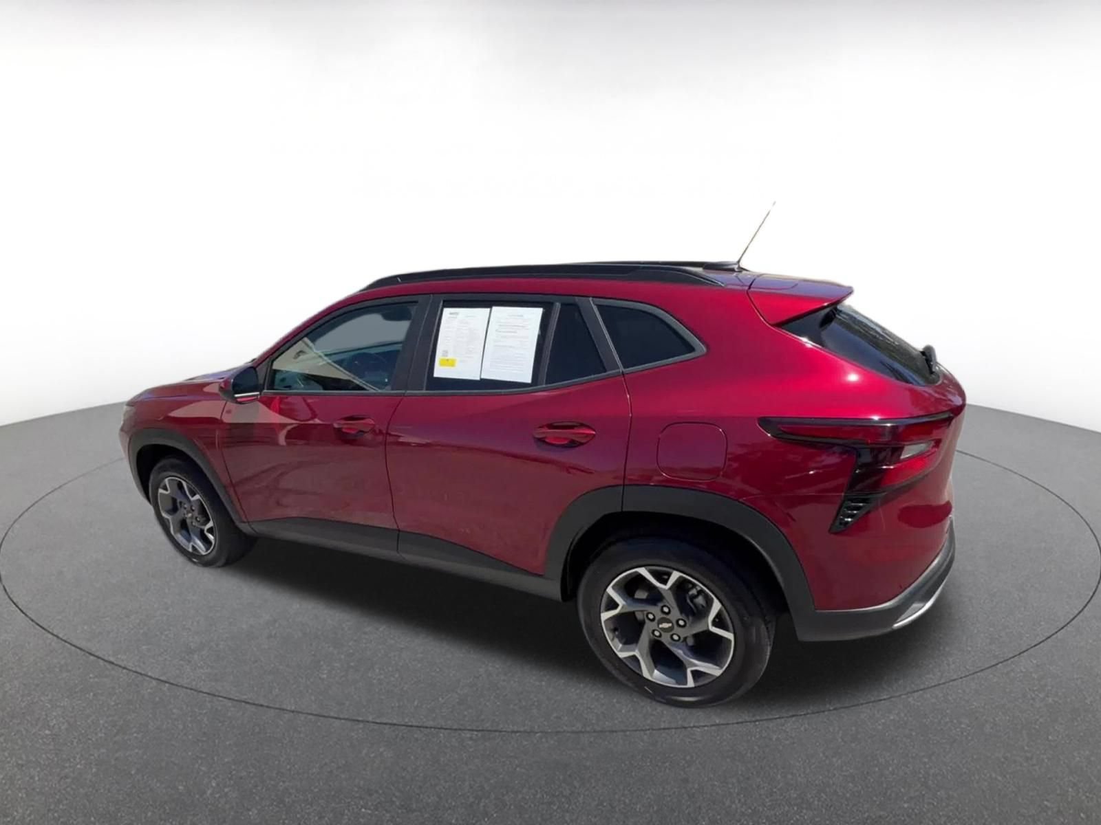 Thumbnail: 2025 Chevrolet Trax - 10