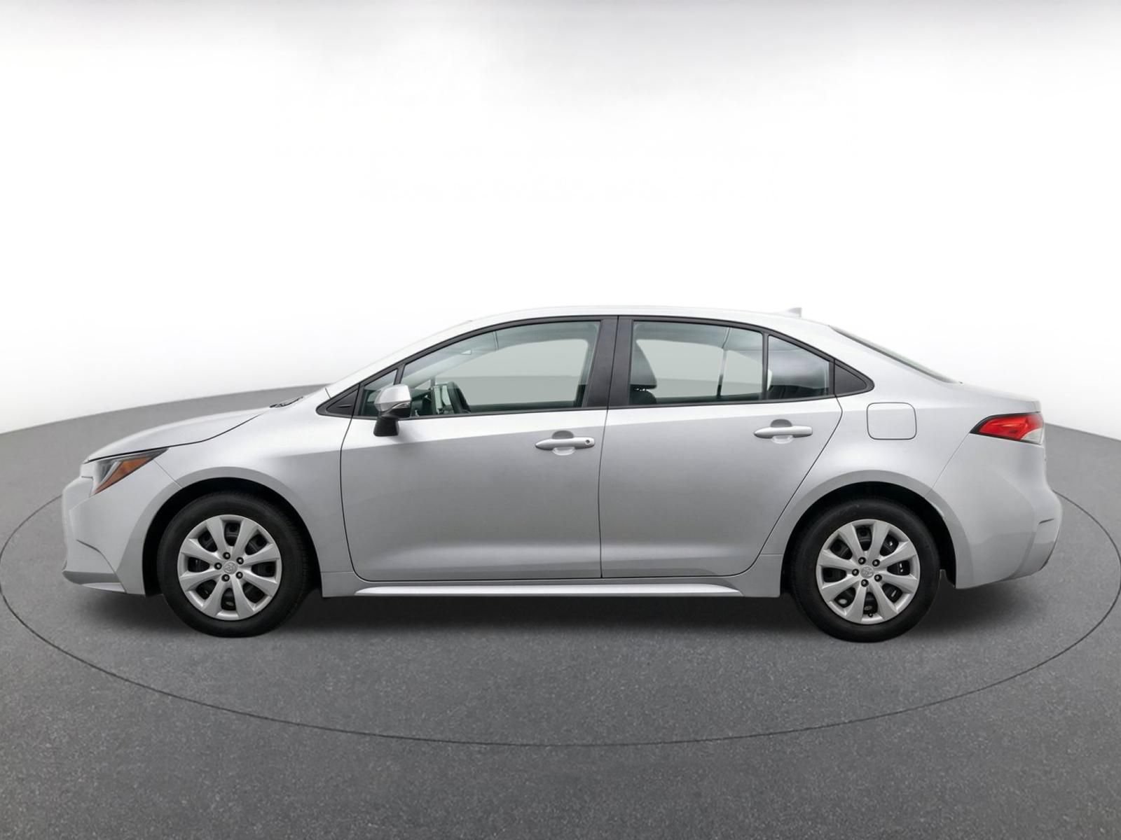 Thumbnail: 2025 Toyota Corolla - 4