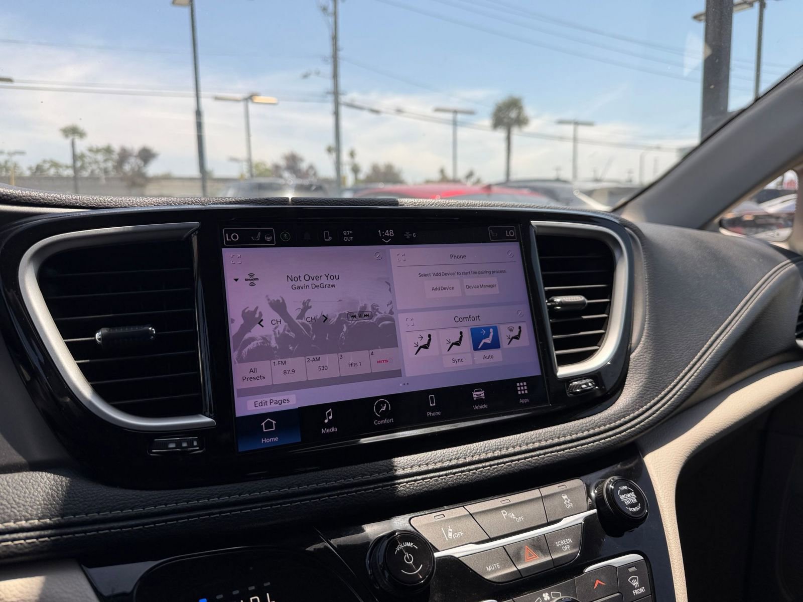 Thumbnail: 2023 Chrysler Pacifica - 20