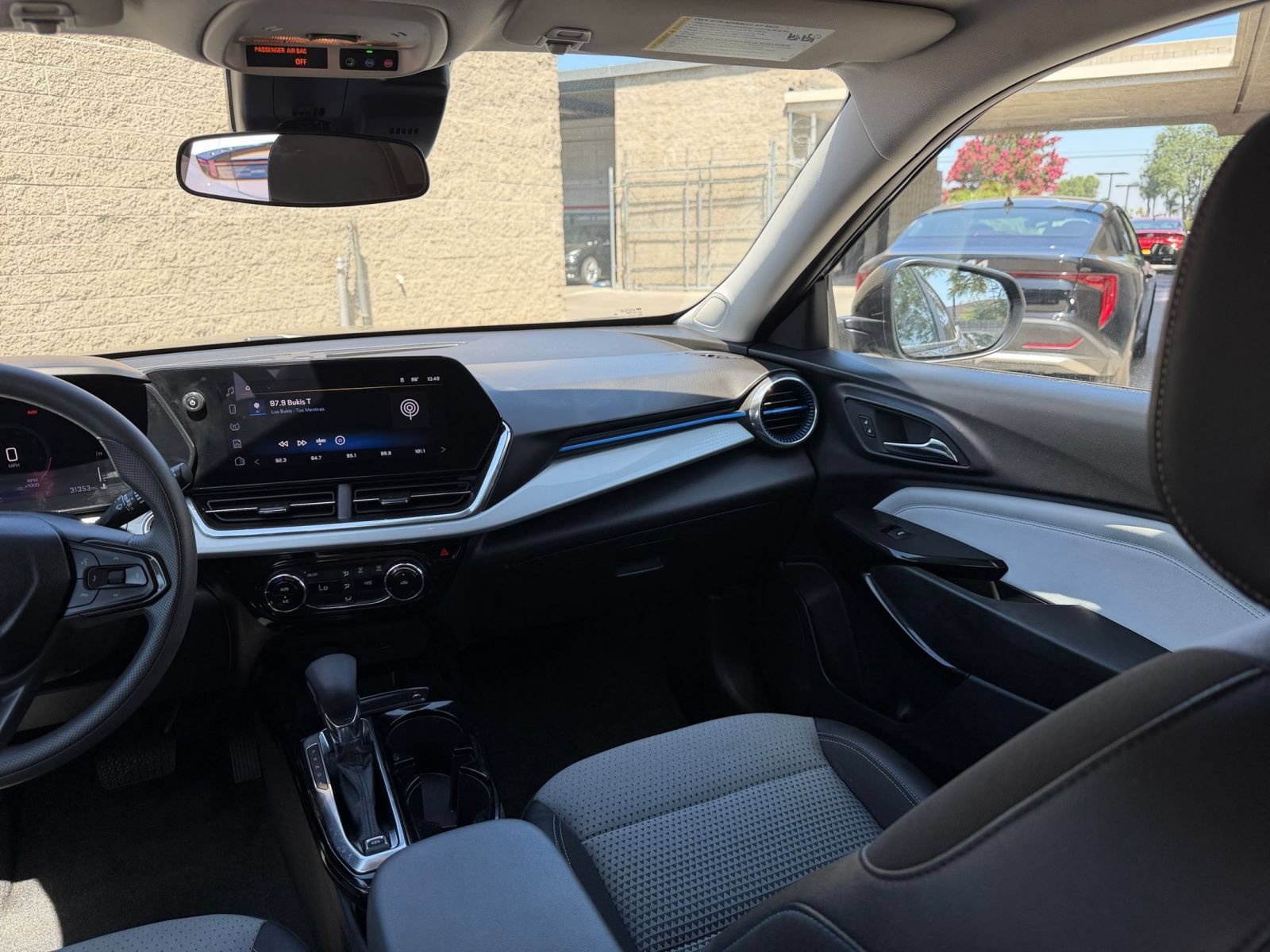 Thumbnail: 2025 Chevrolet Trax - 33