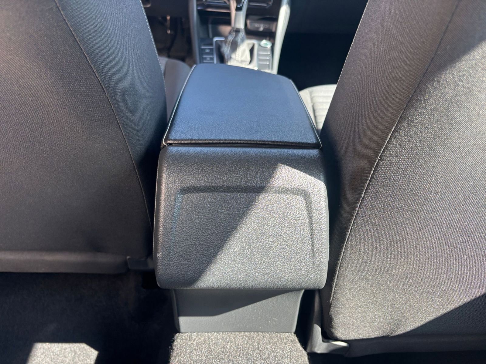 Thumbnail: 2025 Volkswagen Jetta - 24