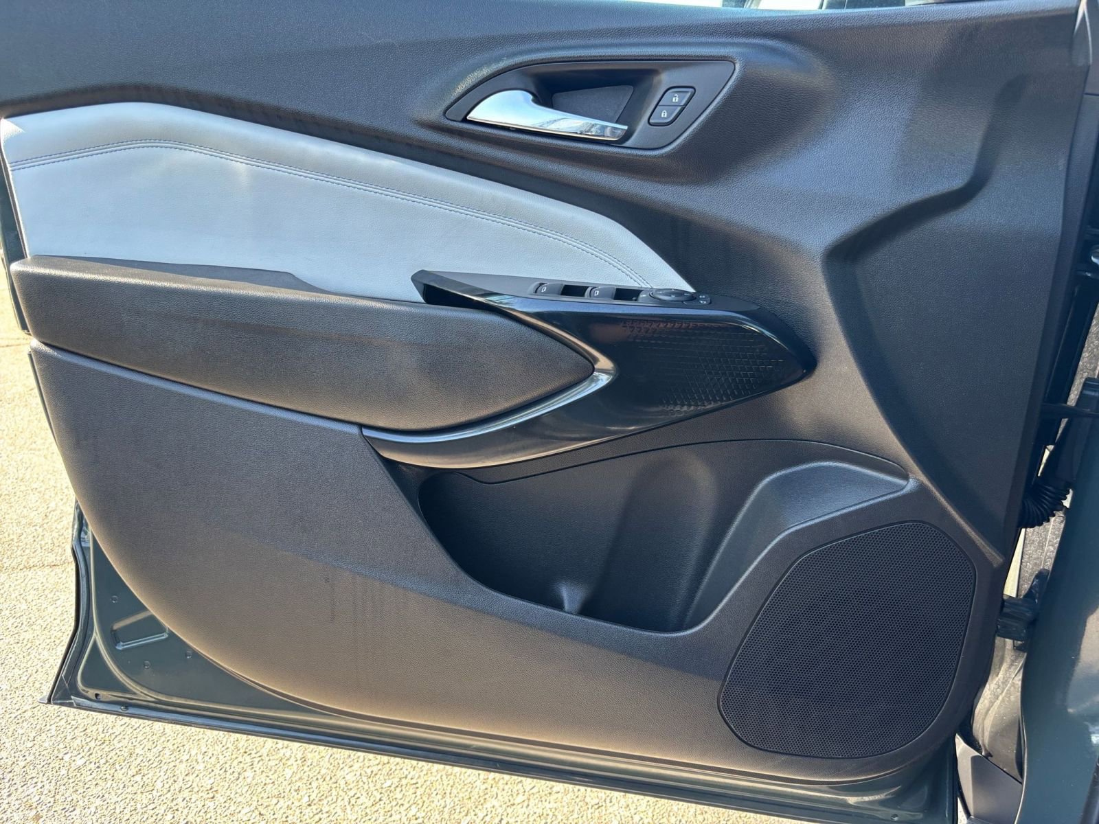 Thumbnail: 2025 Chevrolet Trax - 18