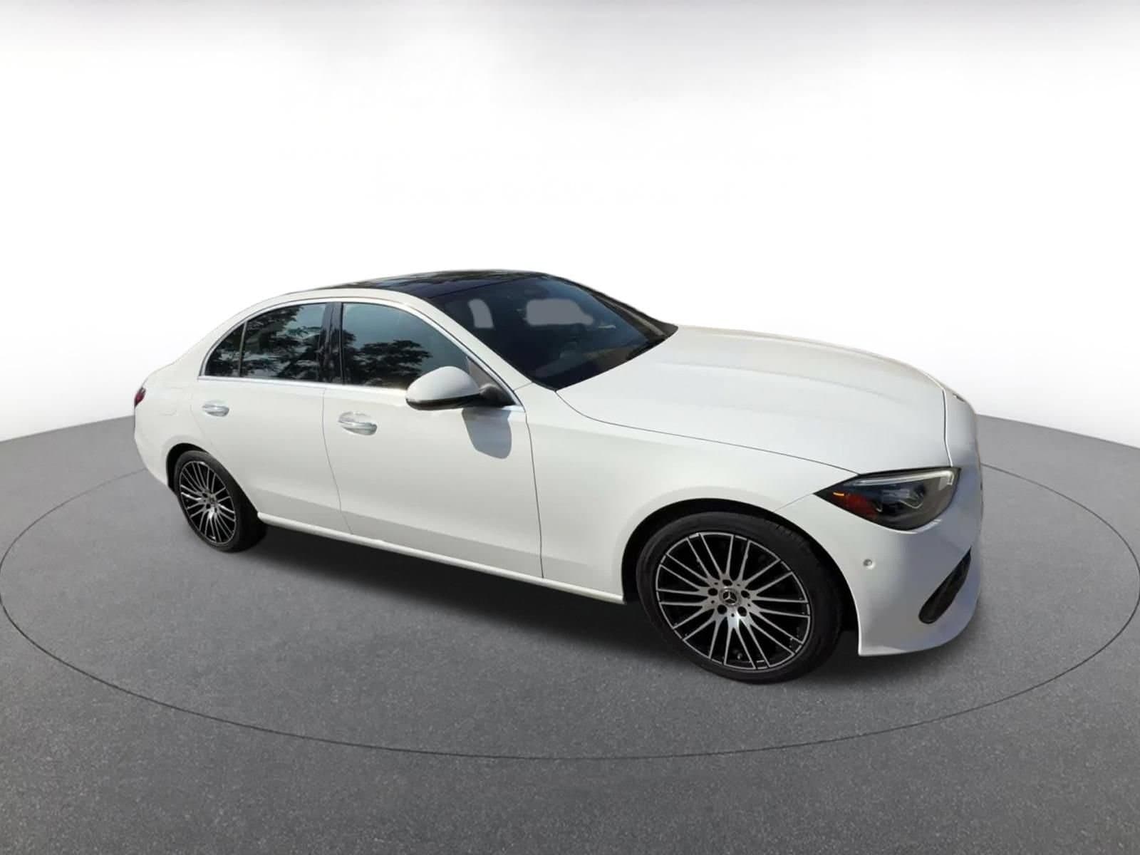 Thumbnail: 2024 Mercedes-Benz C-Class - 2