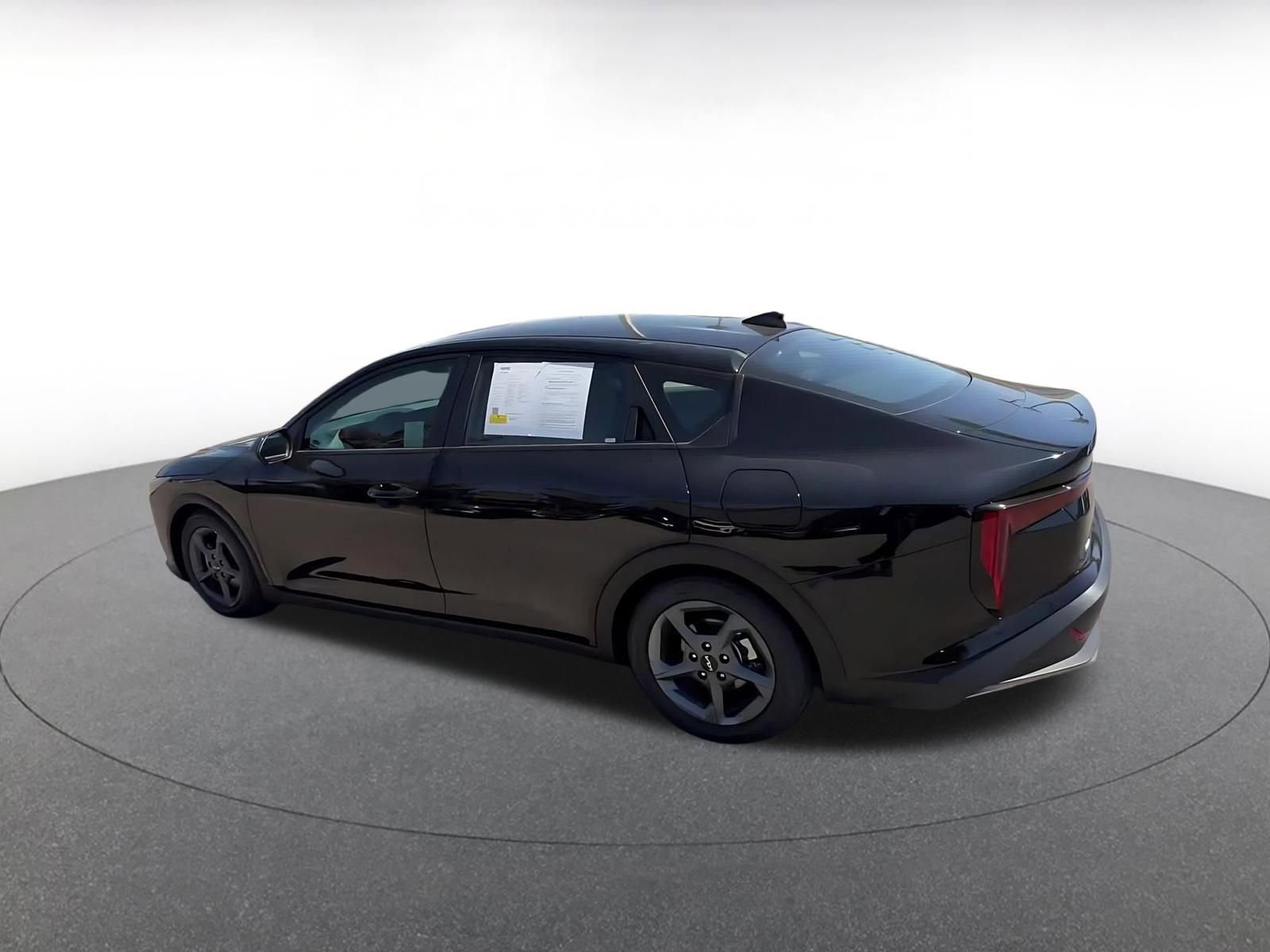 Thumbnail: 2025 Kia K4 - 10
