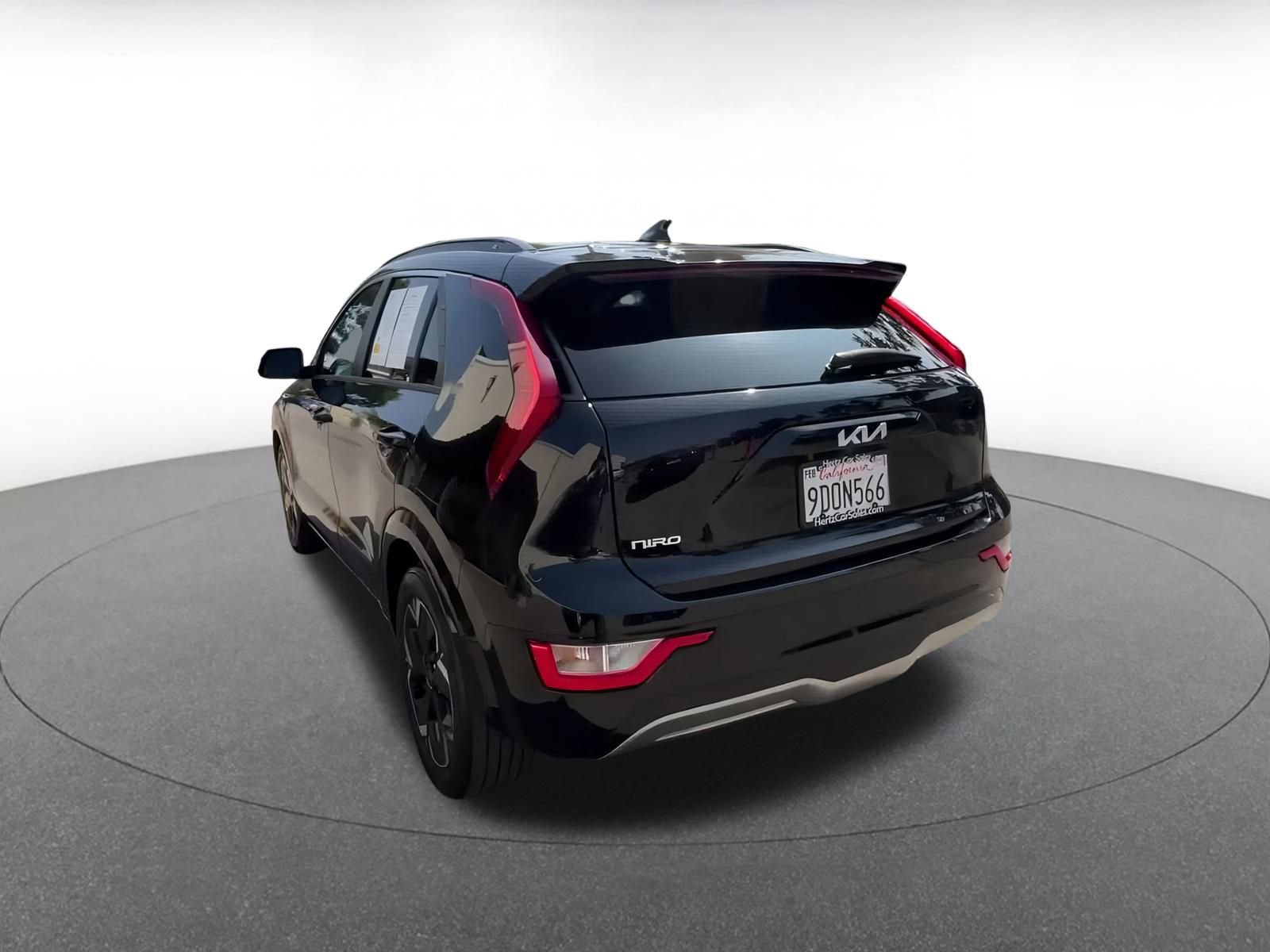 Thumbnail: 2023 Kia Niro - 11