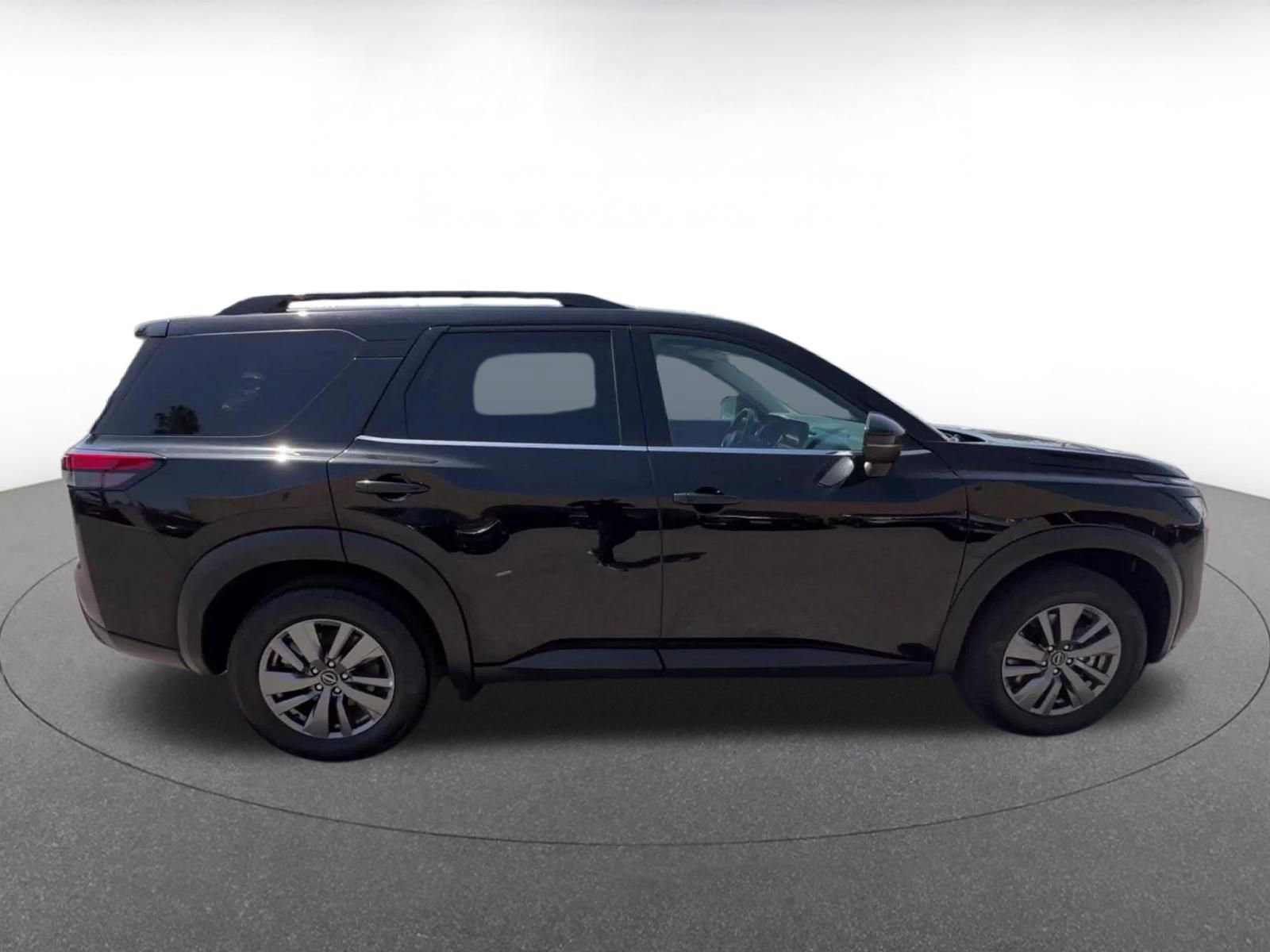 Thumbnail: 2025 Nissan Pathfinder - 16